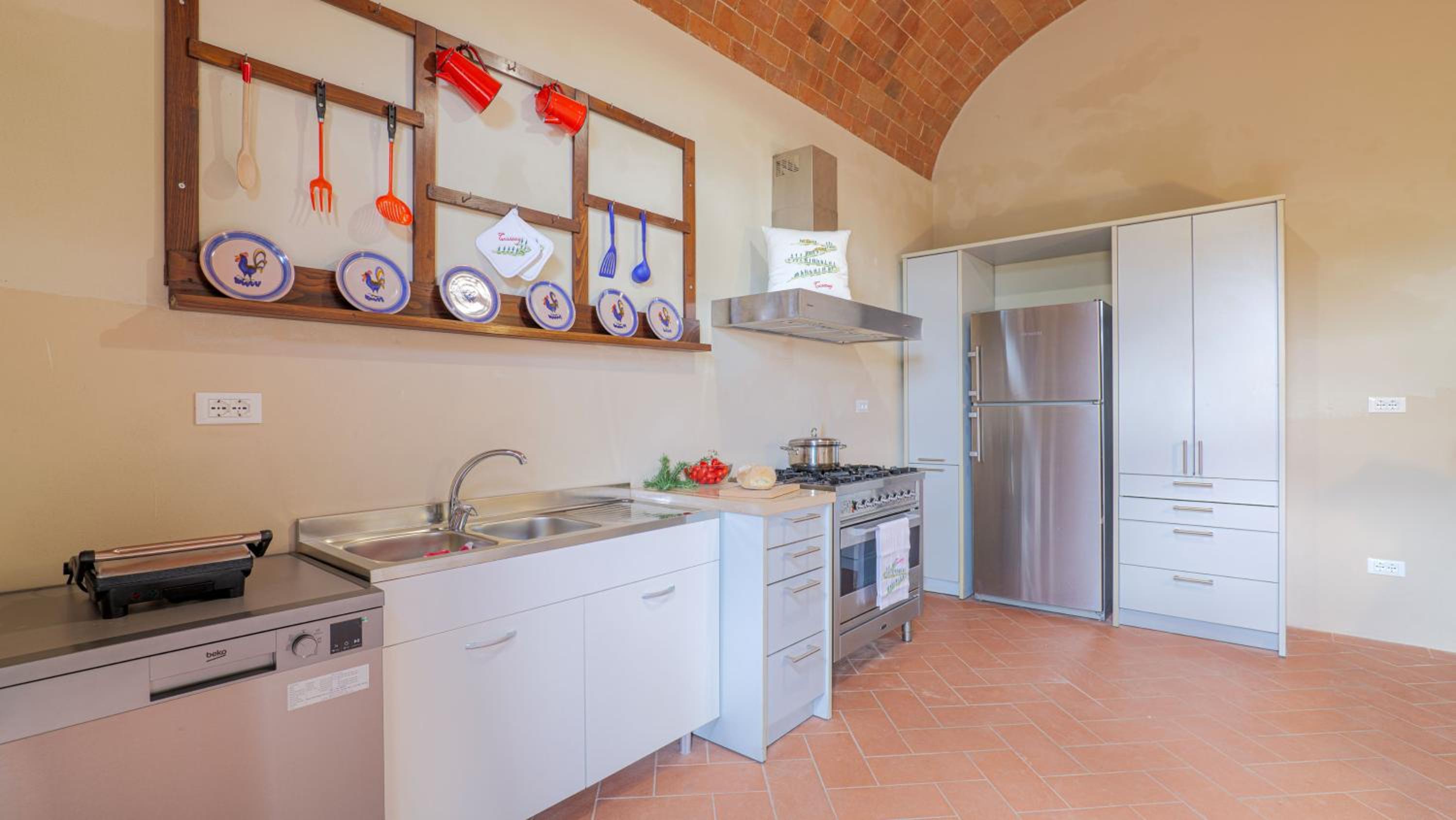 Six-Bedroom Villa photo 2