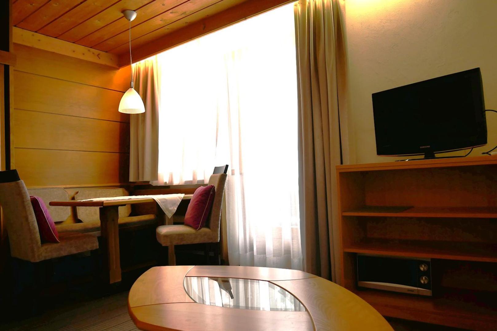 One-Bedroom Apartment photo 2