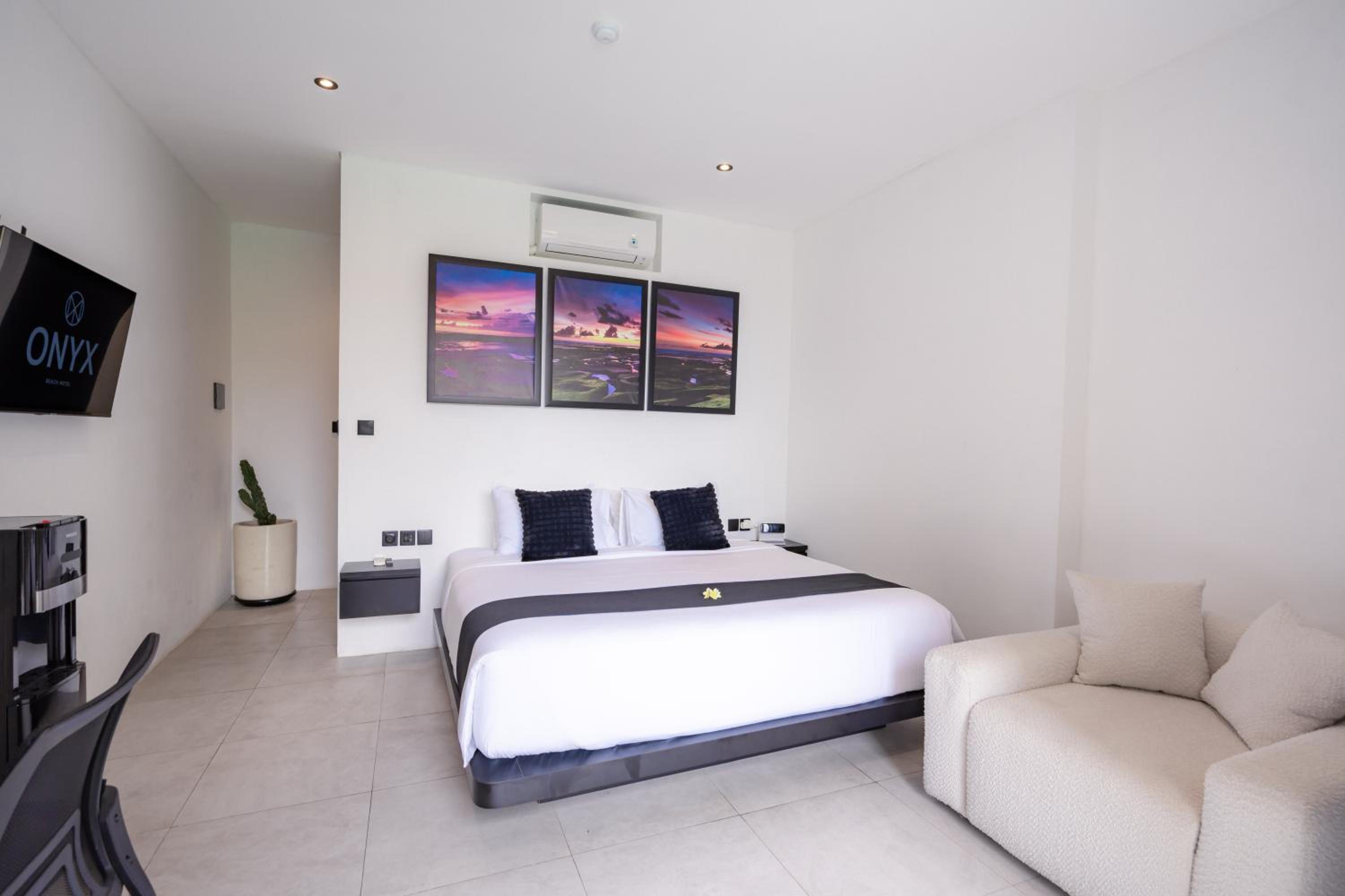 One-Bedroom Standard Apartment - Photo 1