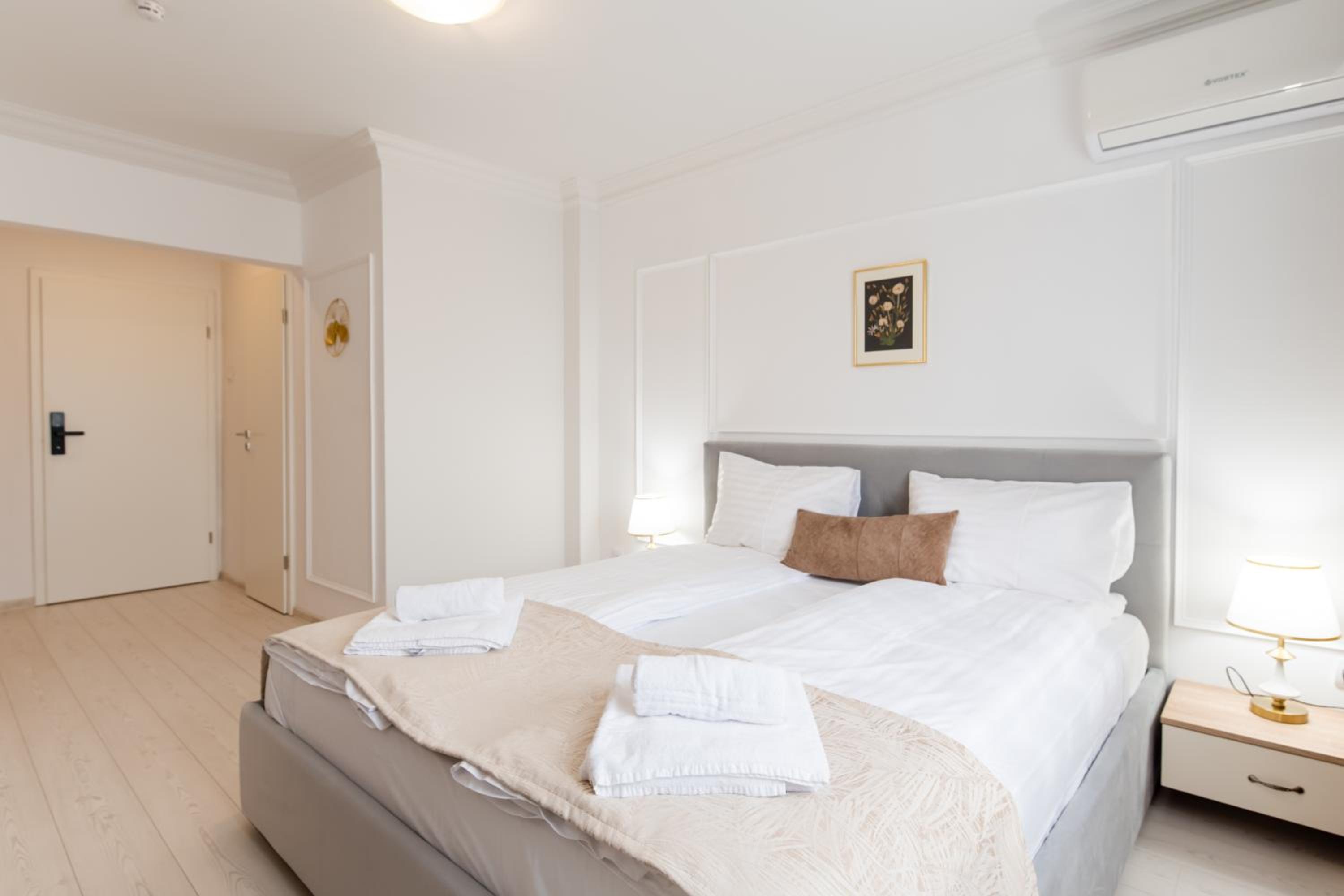 Superior King Room - Photo 51