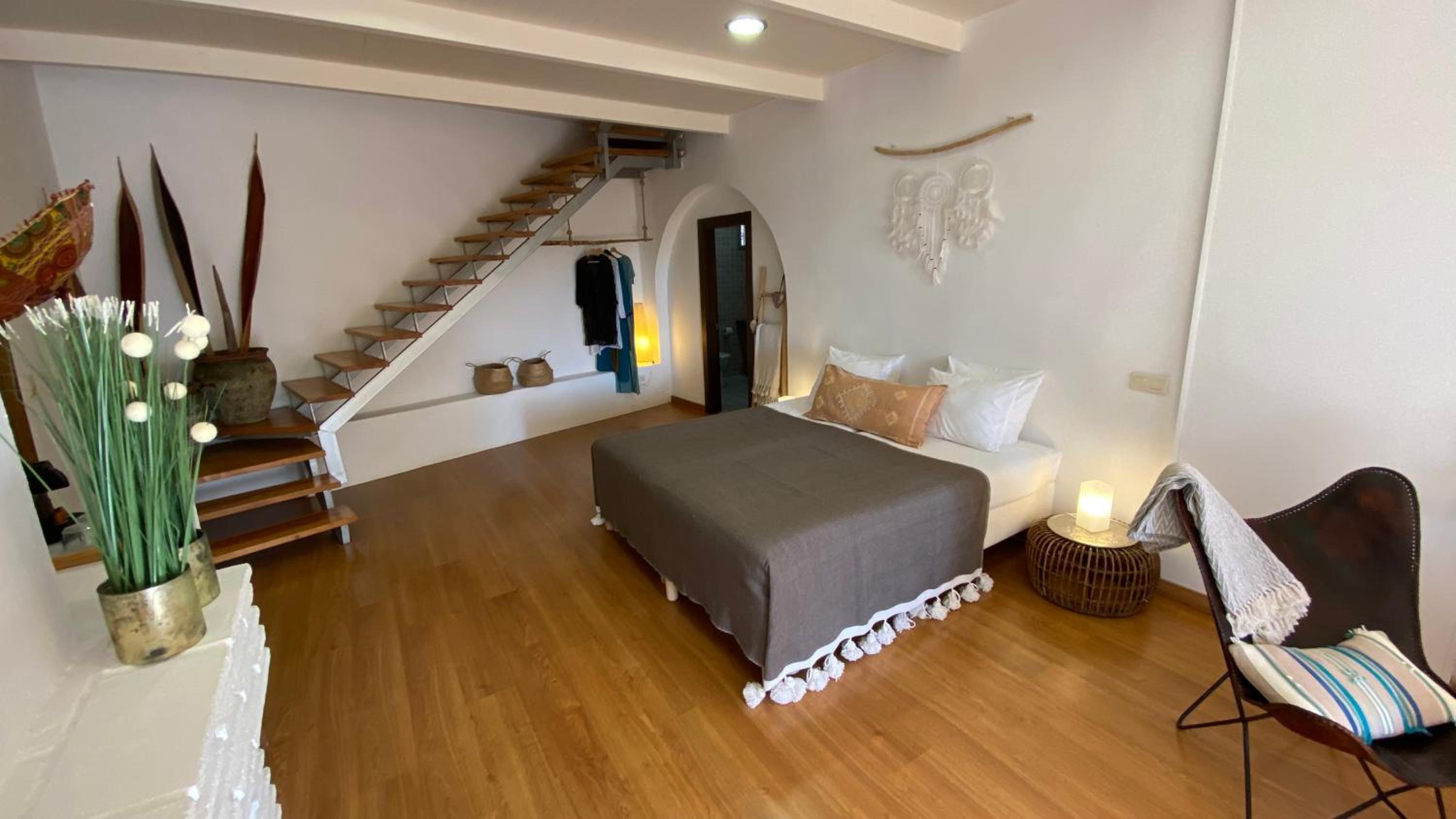 Studio Apartment photo 3