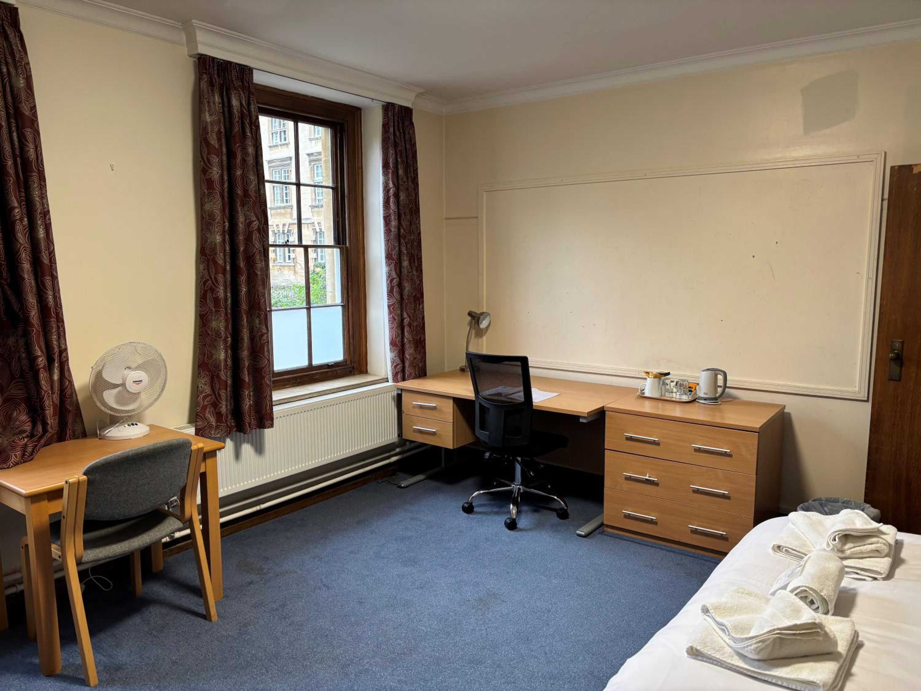 Double Room with Shared Bathroom photo 1