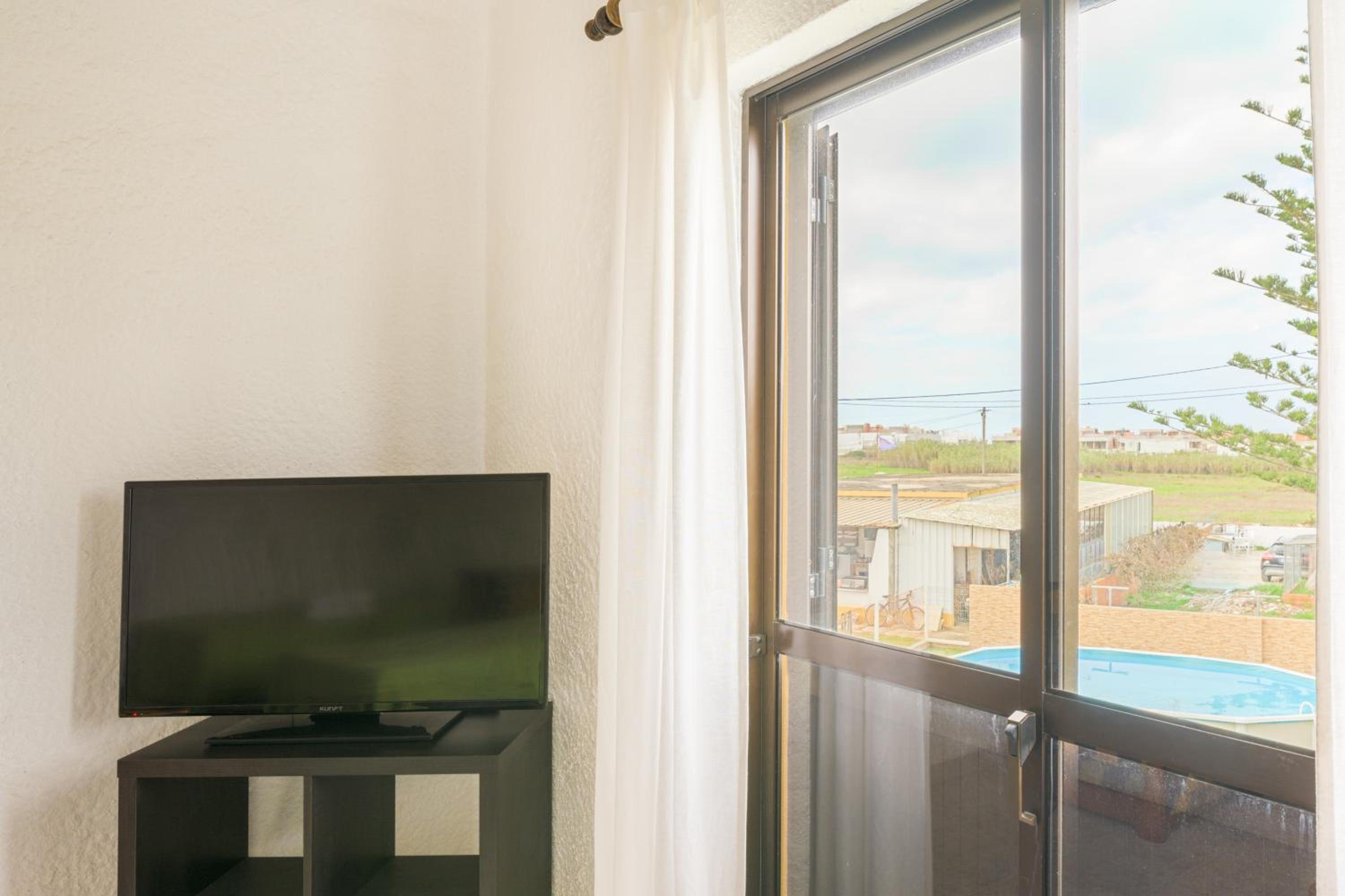 Studio Apartment With Sea View photo 2