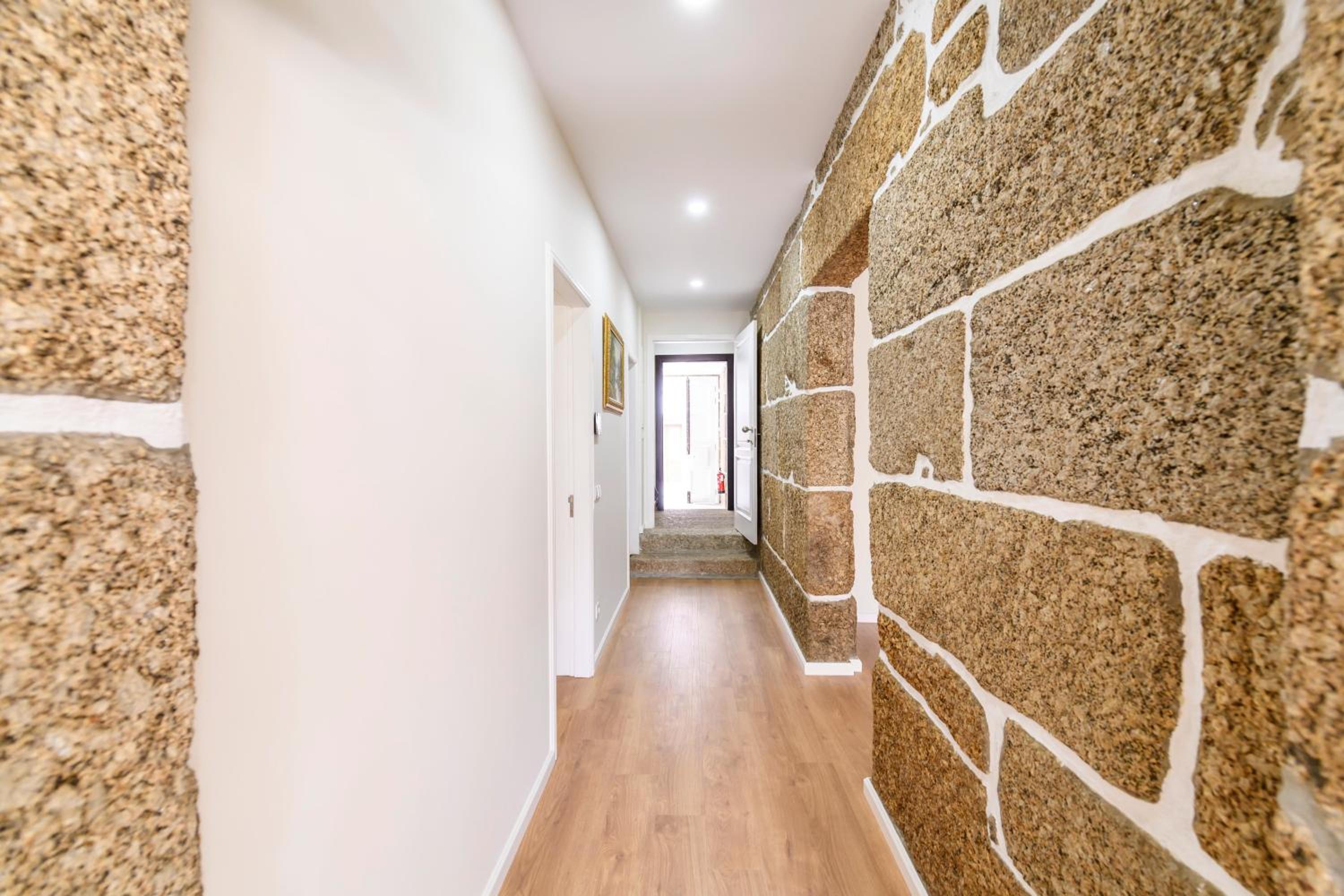 One-Bedroom Apartment with Garden photo 2