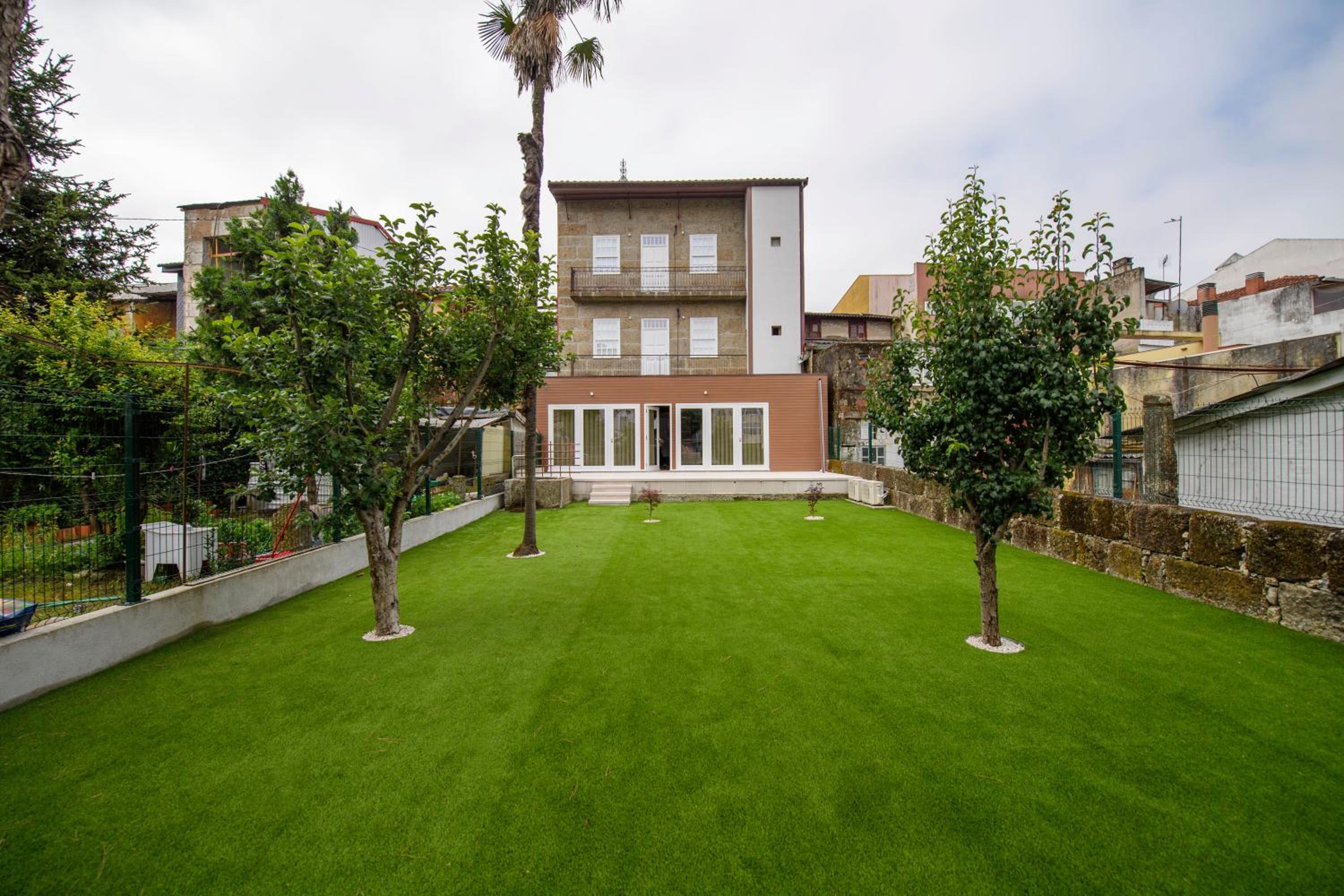 One-Bedroom Apartment with Garden photo 3