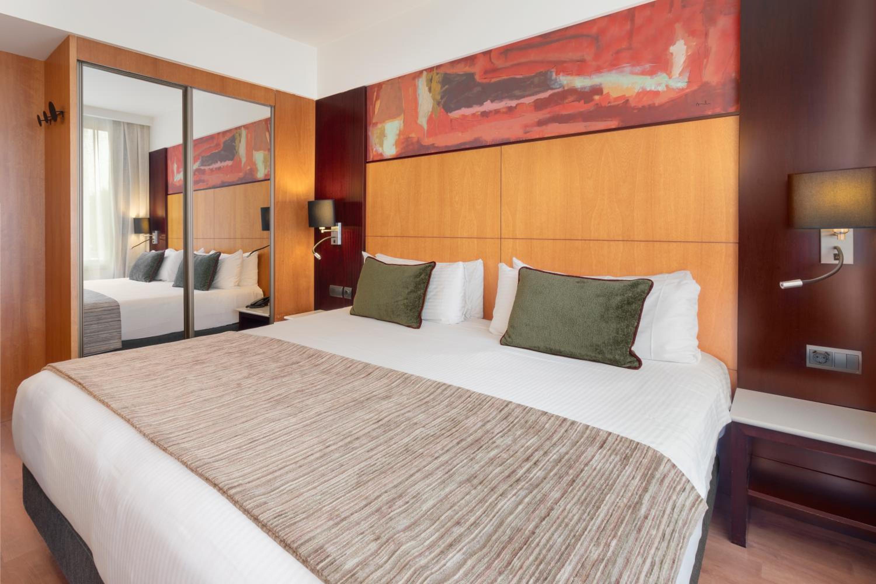 Standard Double Room - Photo 5