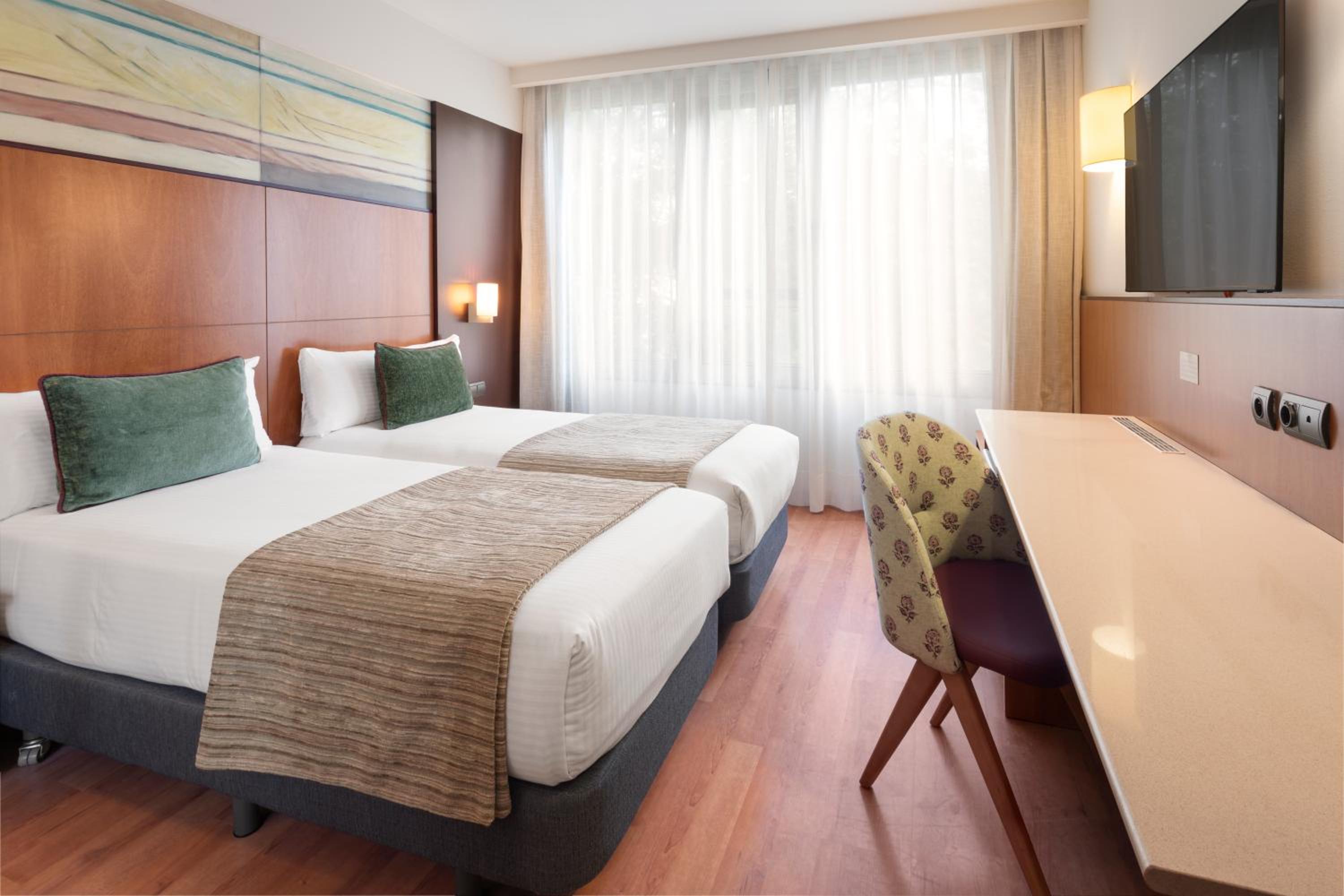 Standard Double Room - Photo 4