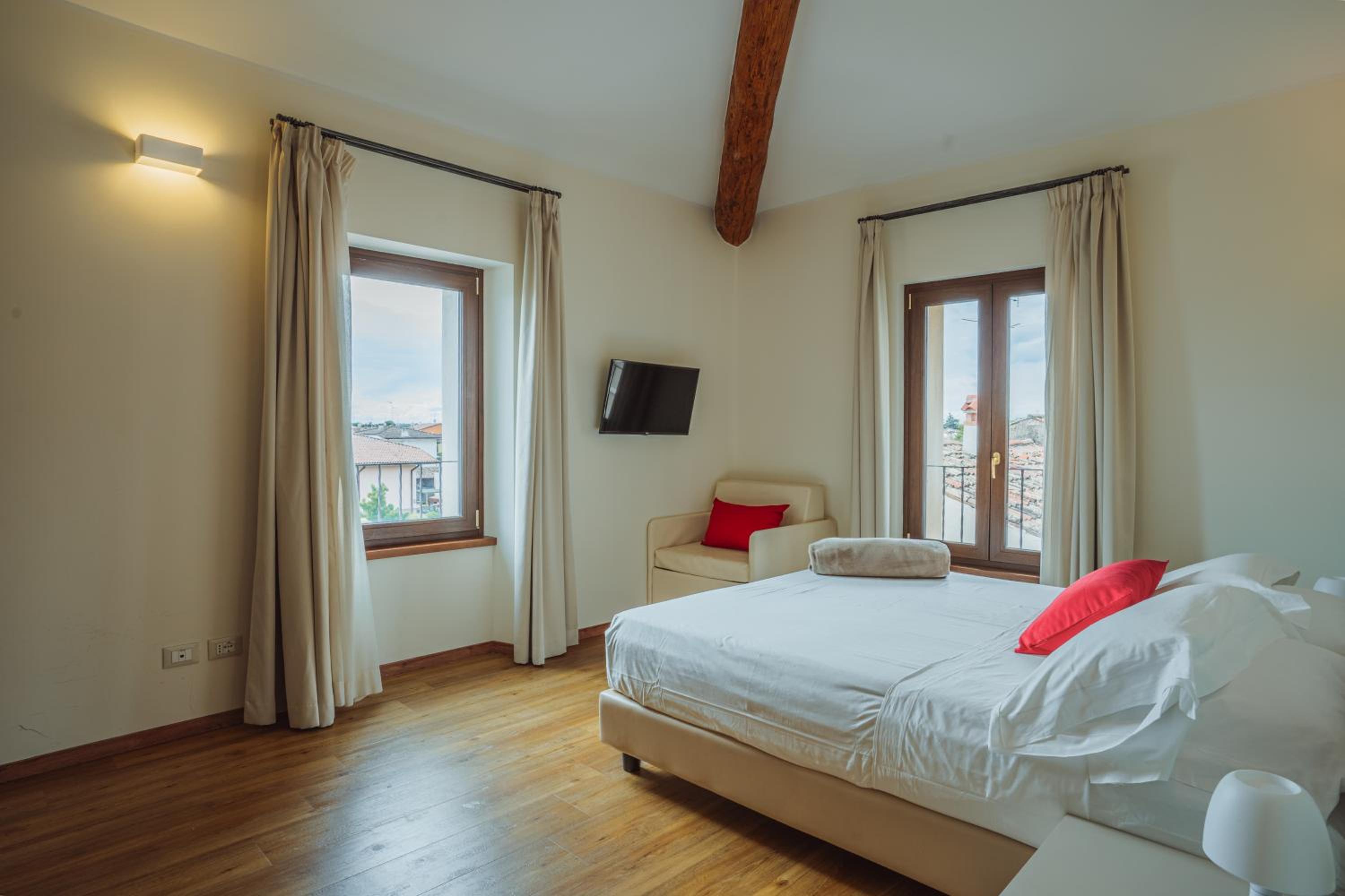 Standard Double Room photo 3