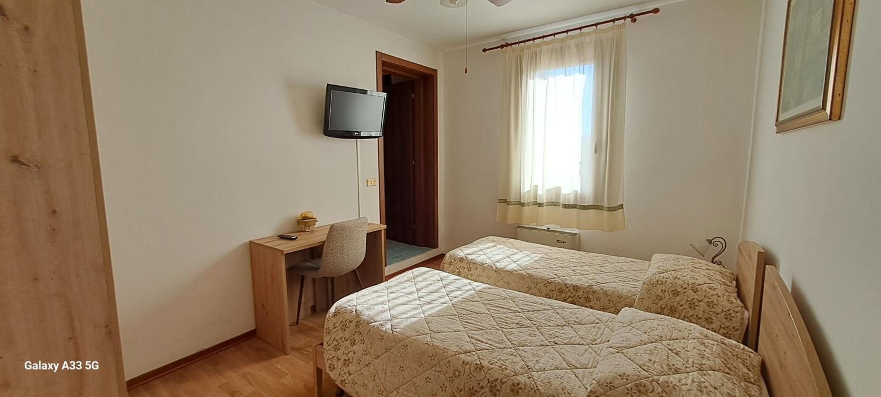 Double or Twin Room with Bathroom photo 1