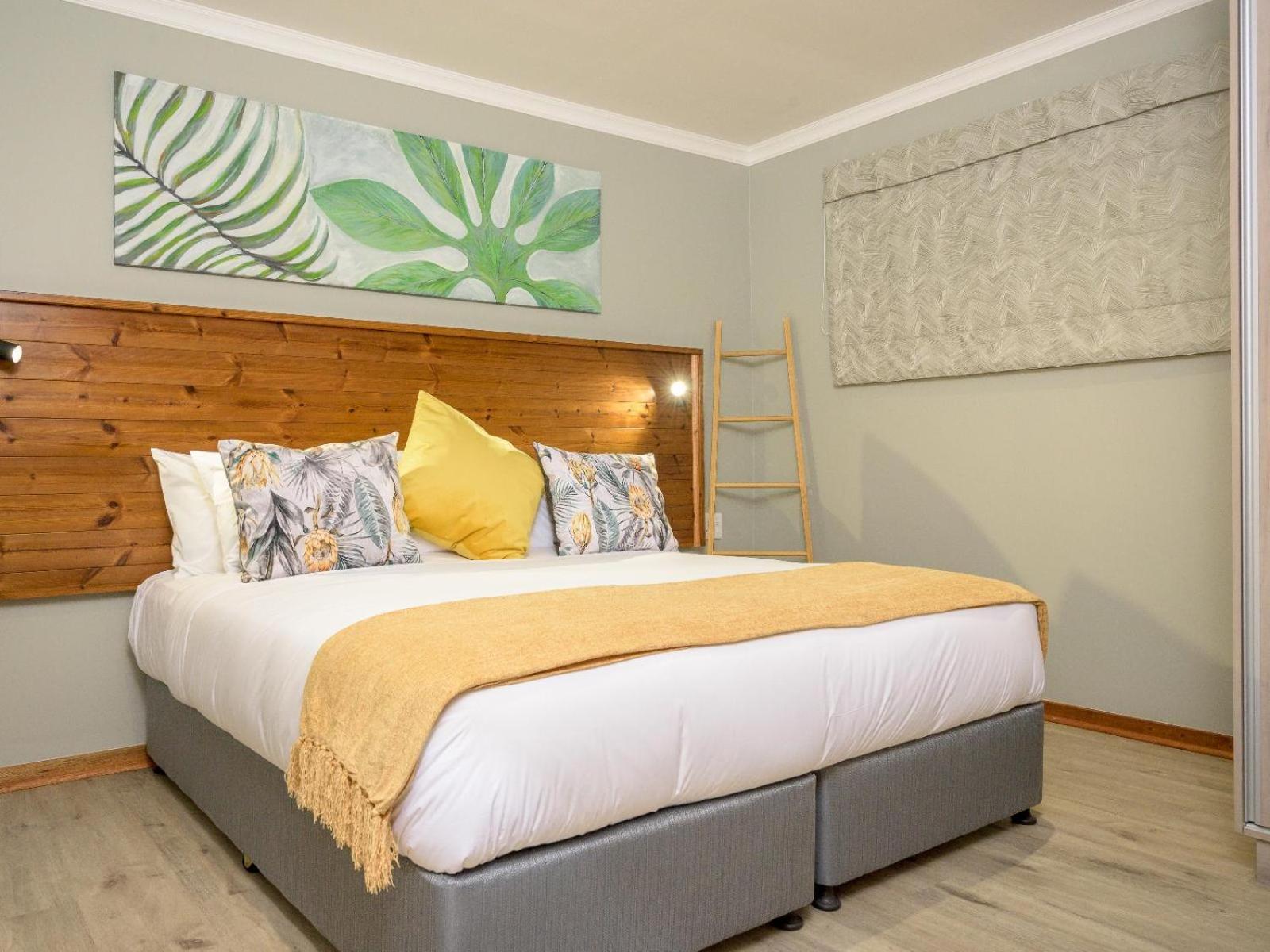Deluxe Queen Suite