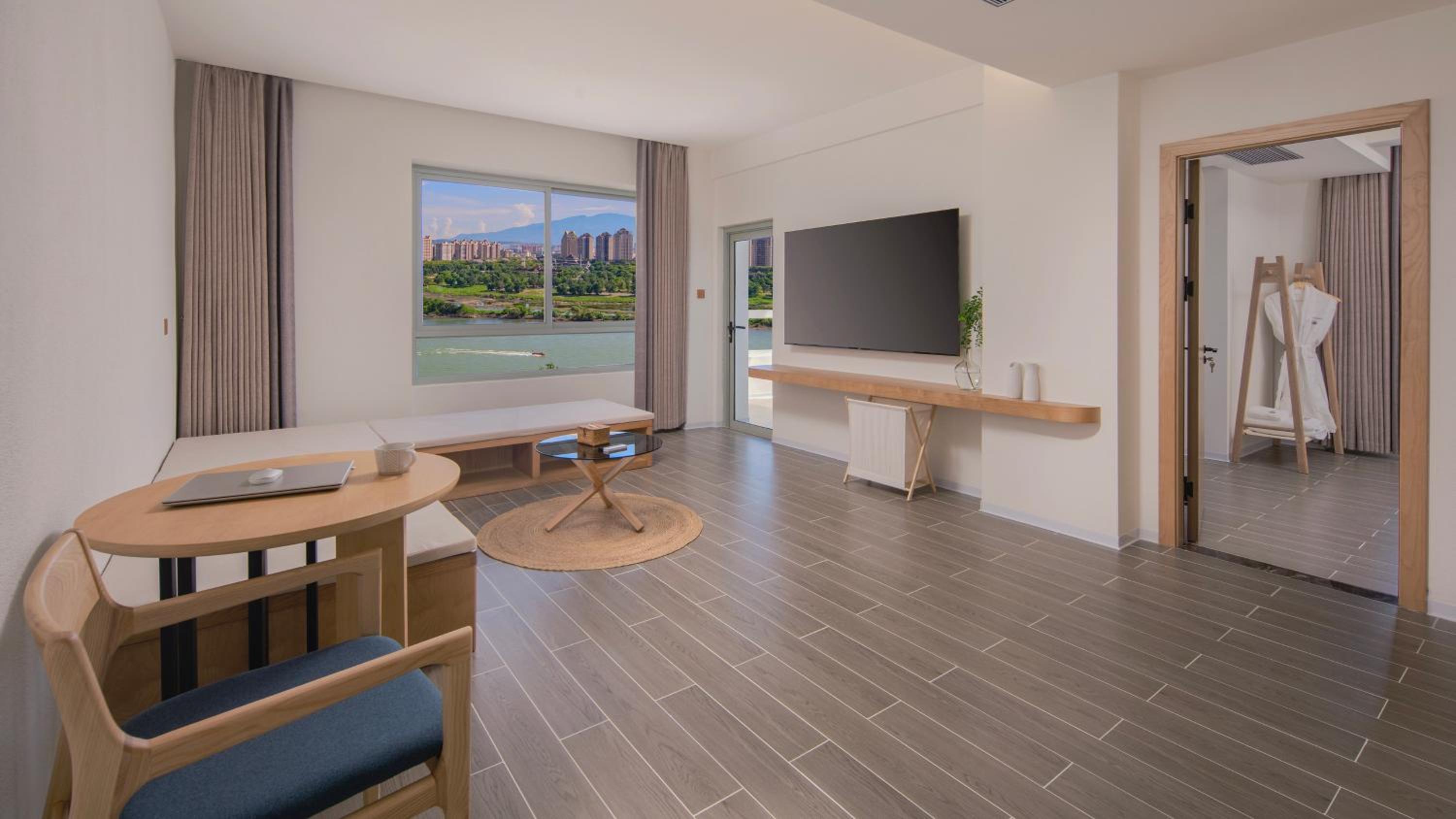 One-Bedroom Suite photo 1