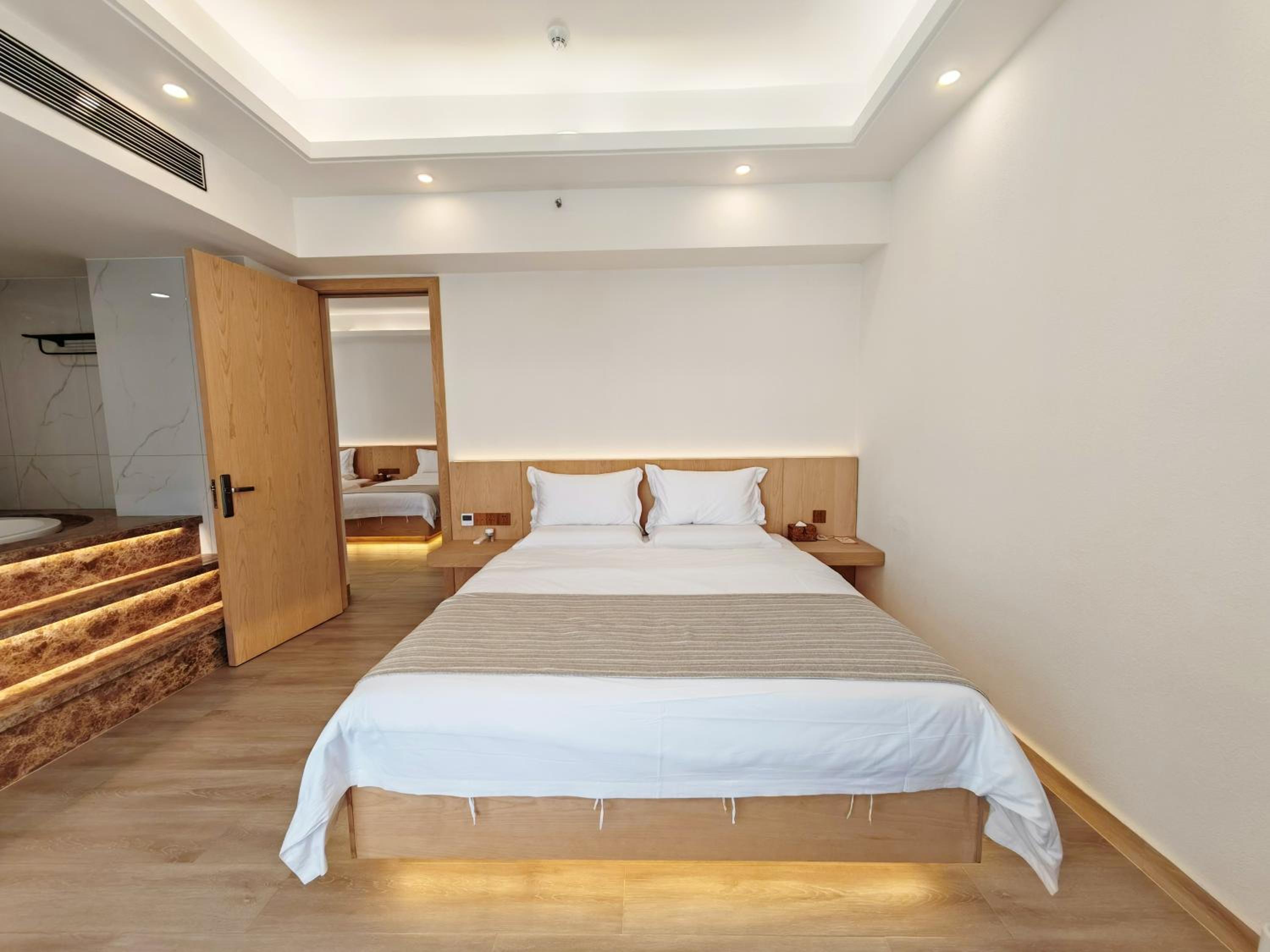 Family Suite photo 2