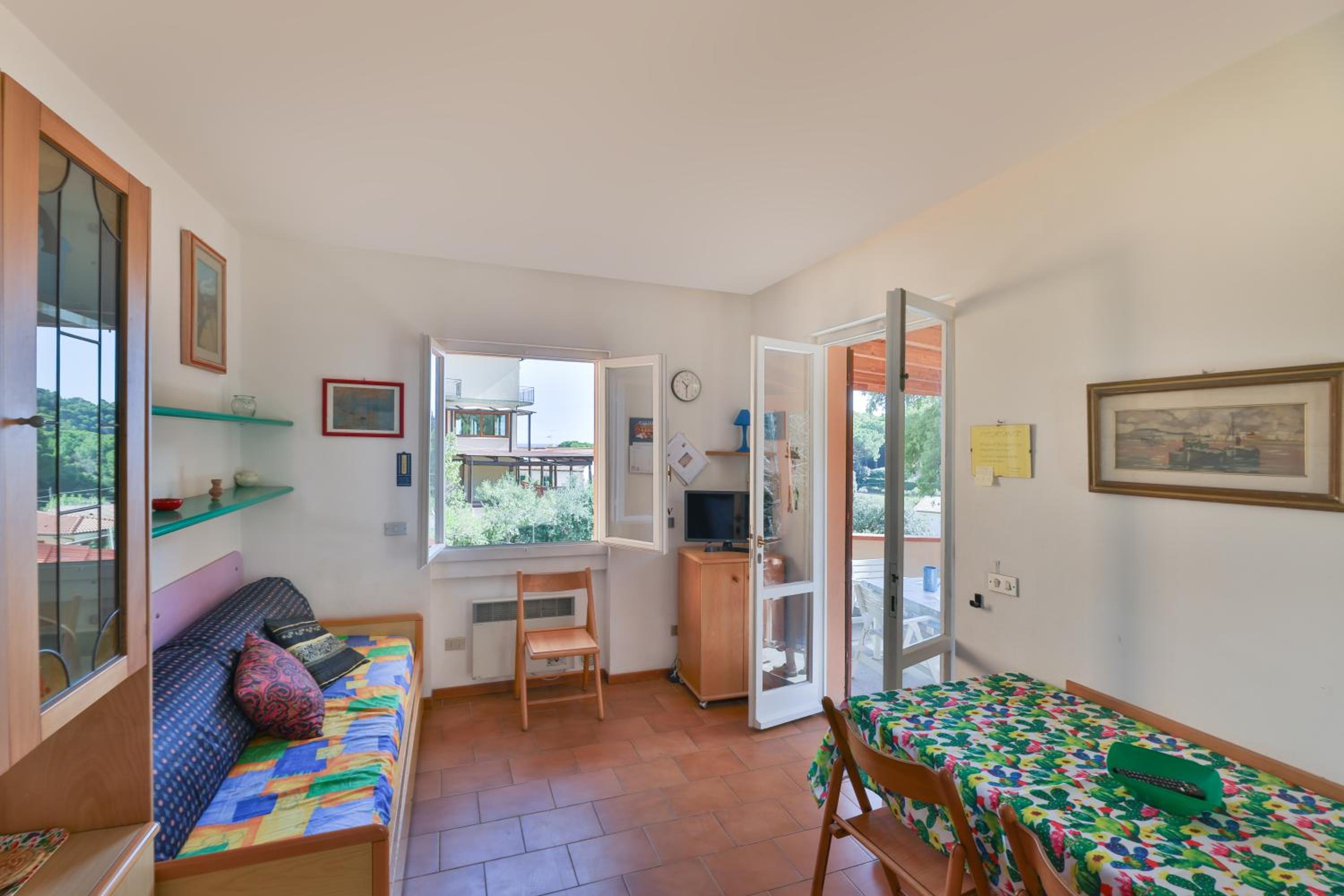 One-Bedroom Apartment with Sea View and Terrace photo 1