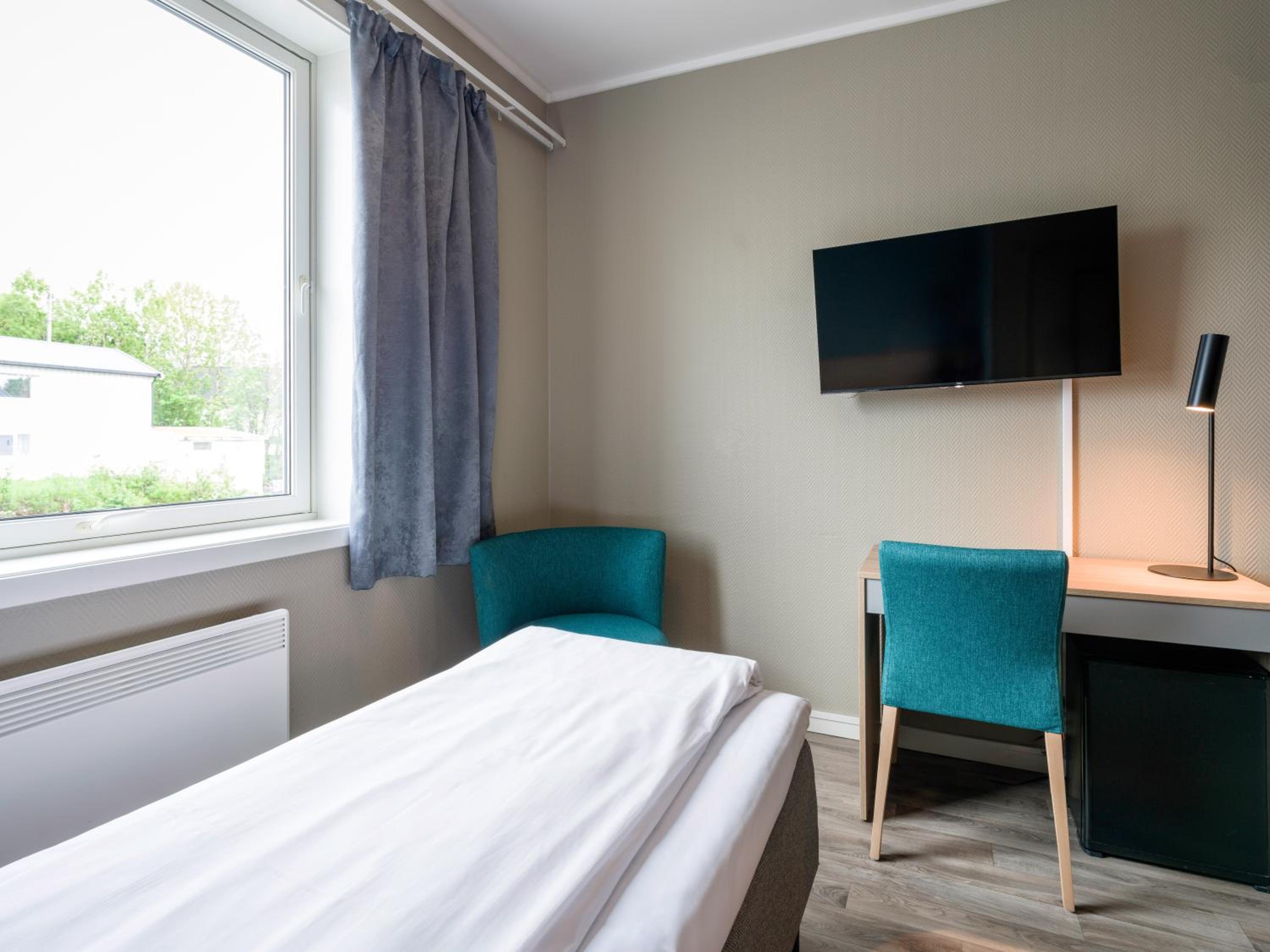 Compact Single Room photo 2