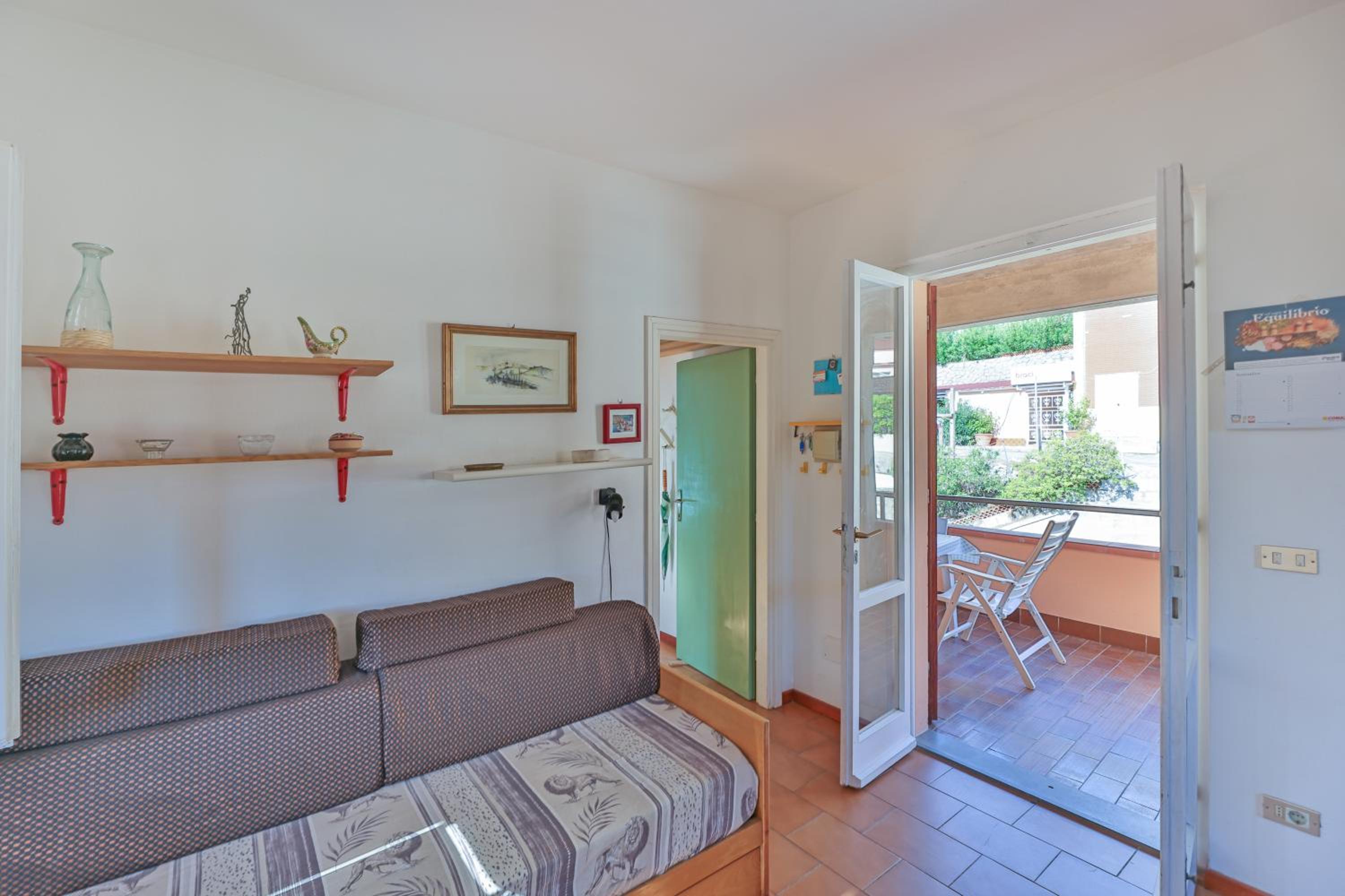 One-Bedroom Apartment with Garden photo 1