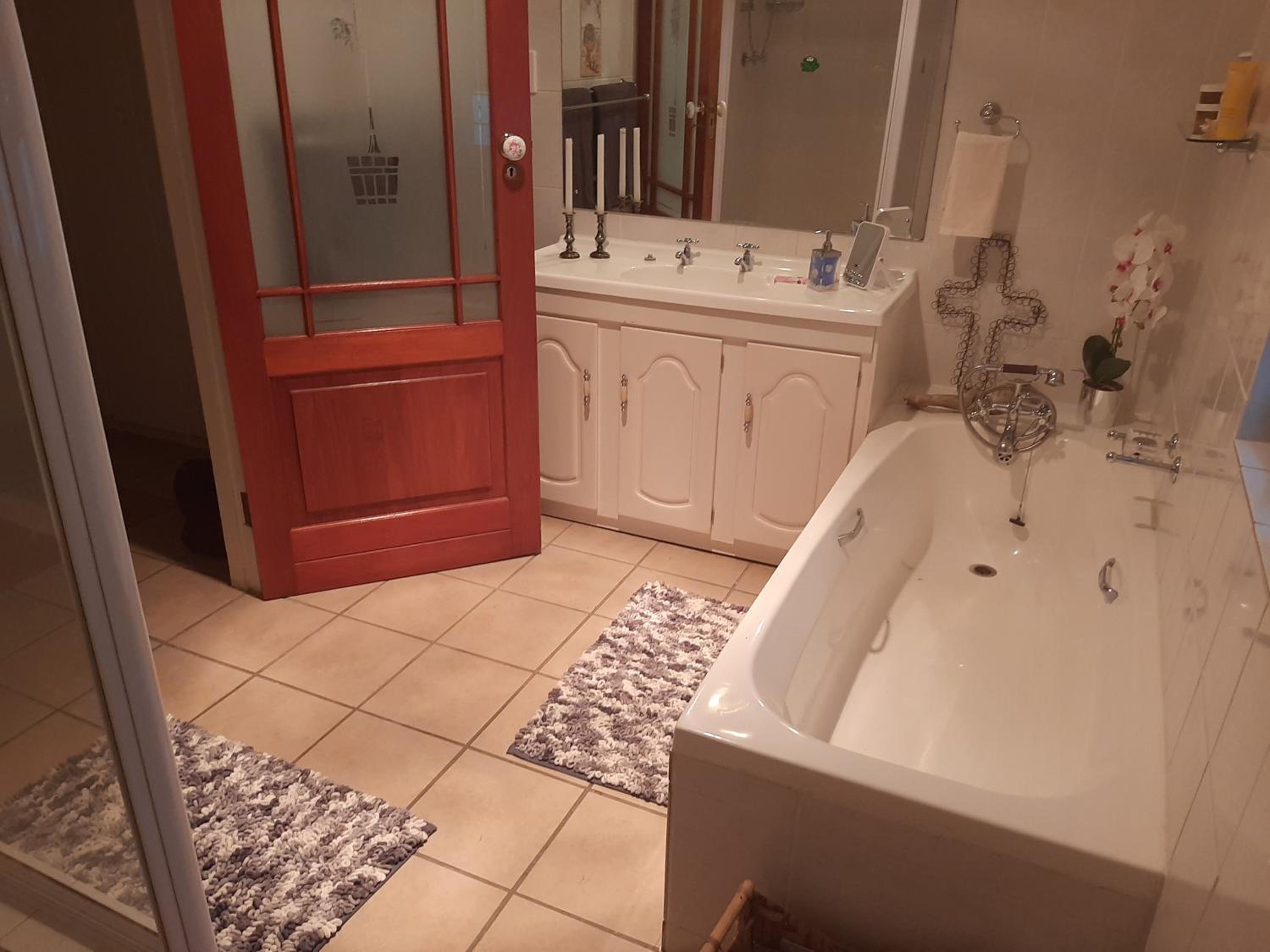 Superior King Suite - Photo 45