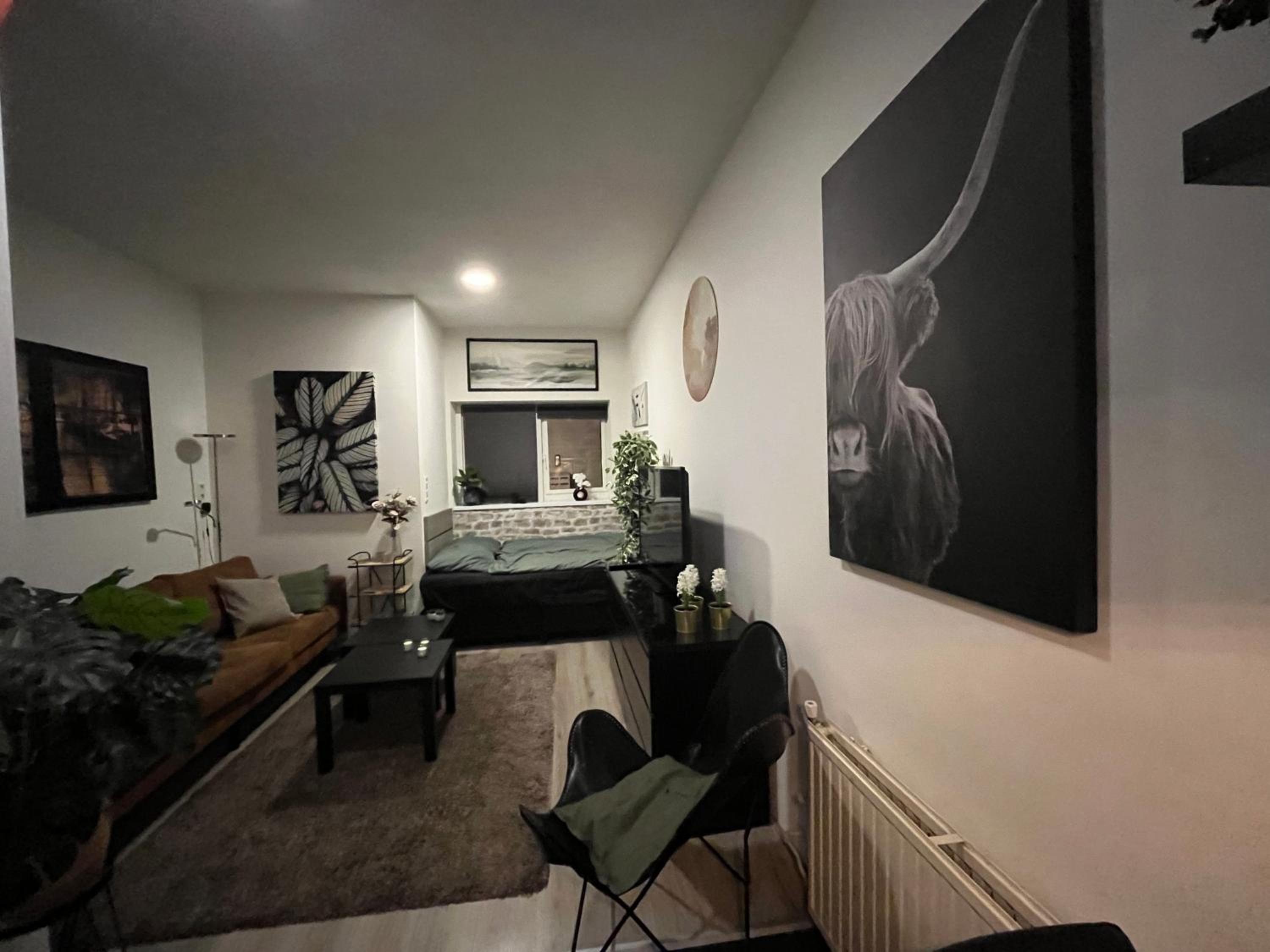 One-Bedroom Apartment - Photo 6