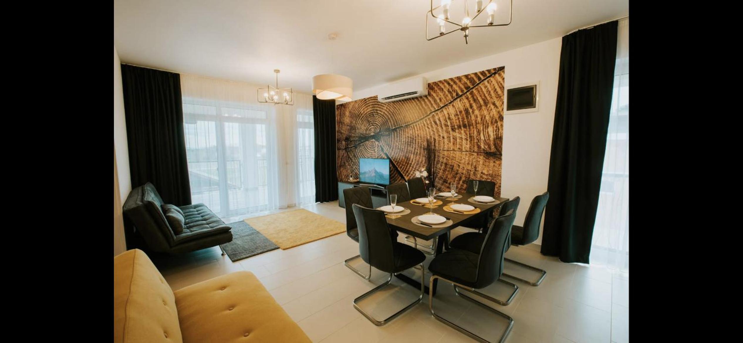 Three-Bedroom Apartment - High Floor - Photo 4