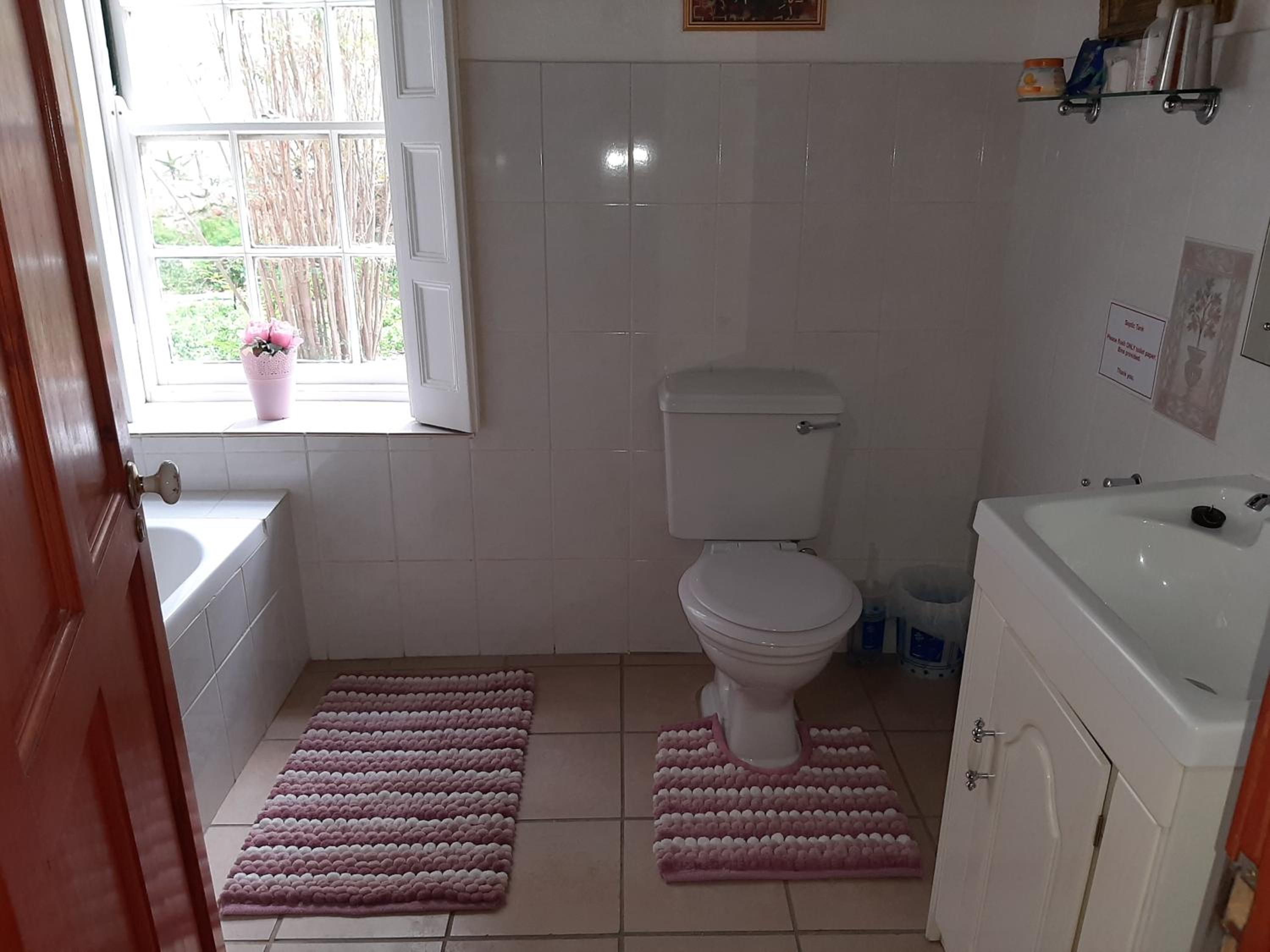 Standard Twin Room - Photo 30