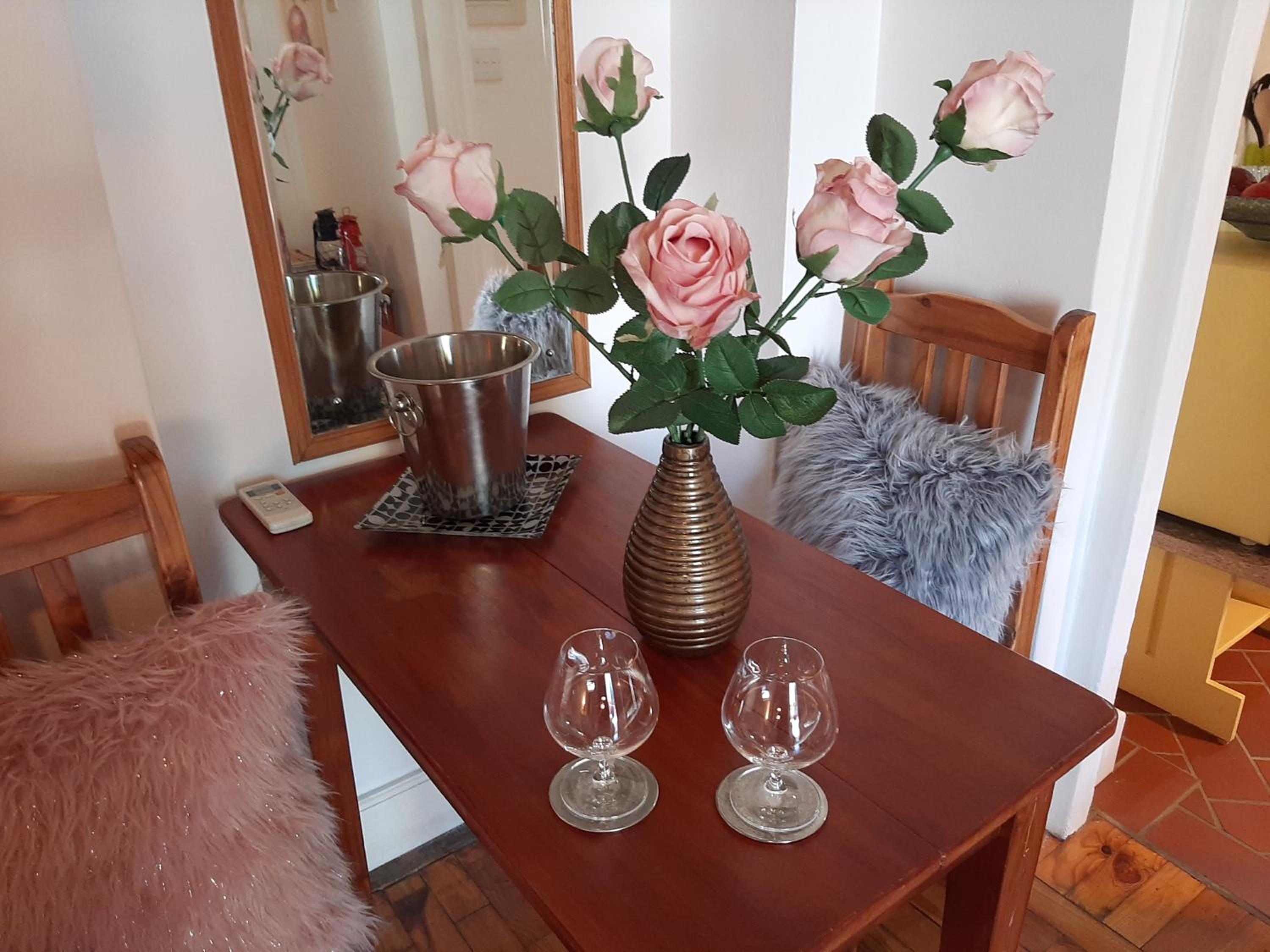 Standard Twin Room - Photo 10