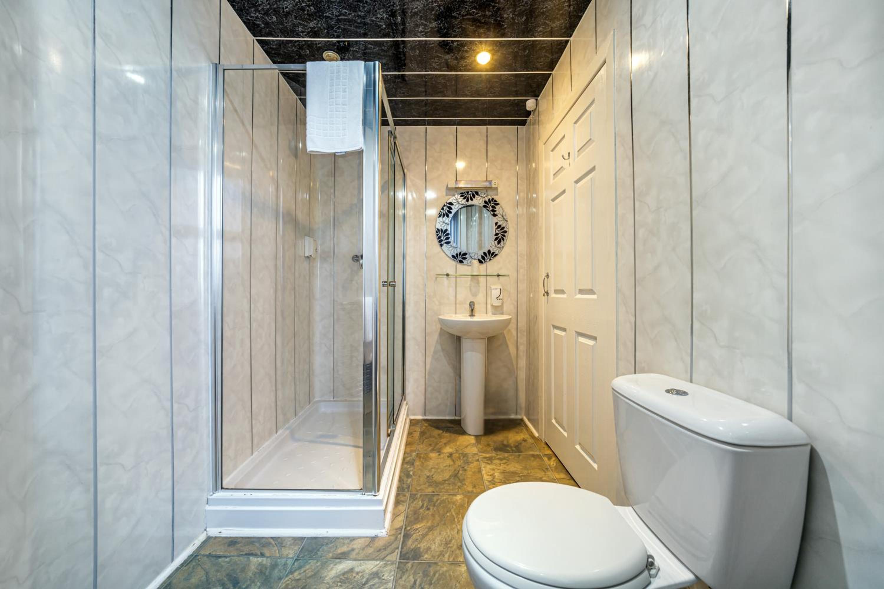 Superior Suite - Photo 5