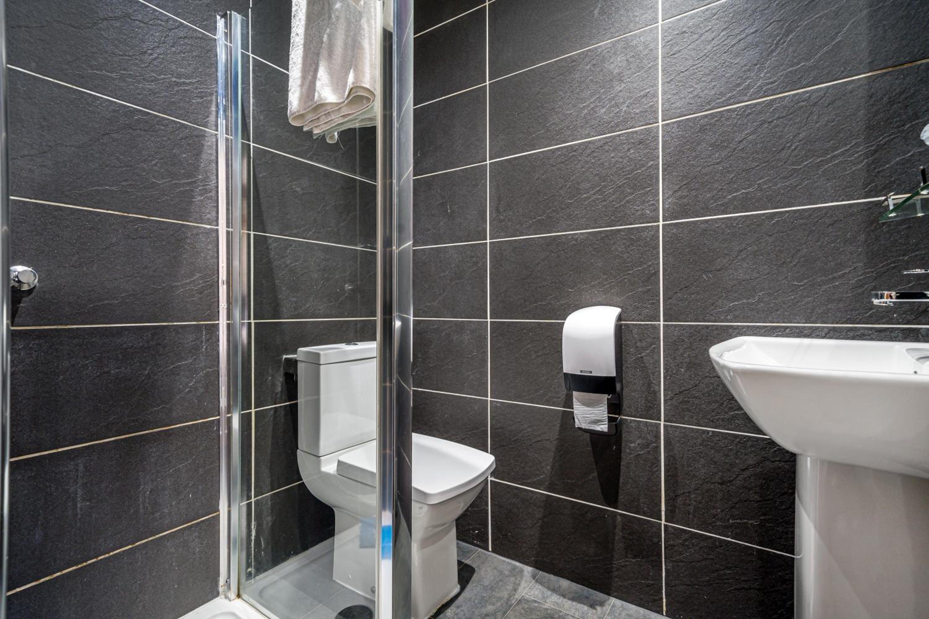 Superior Suite - Photo 4