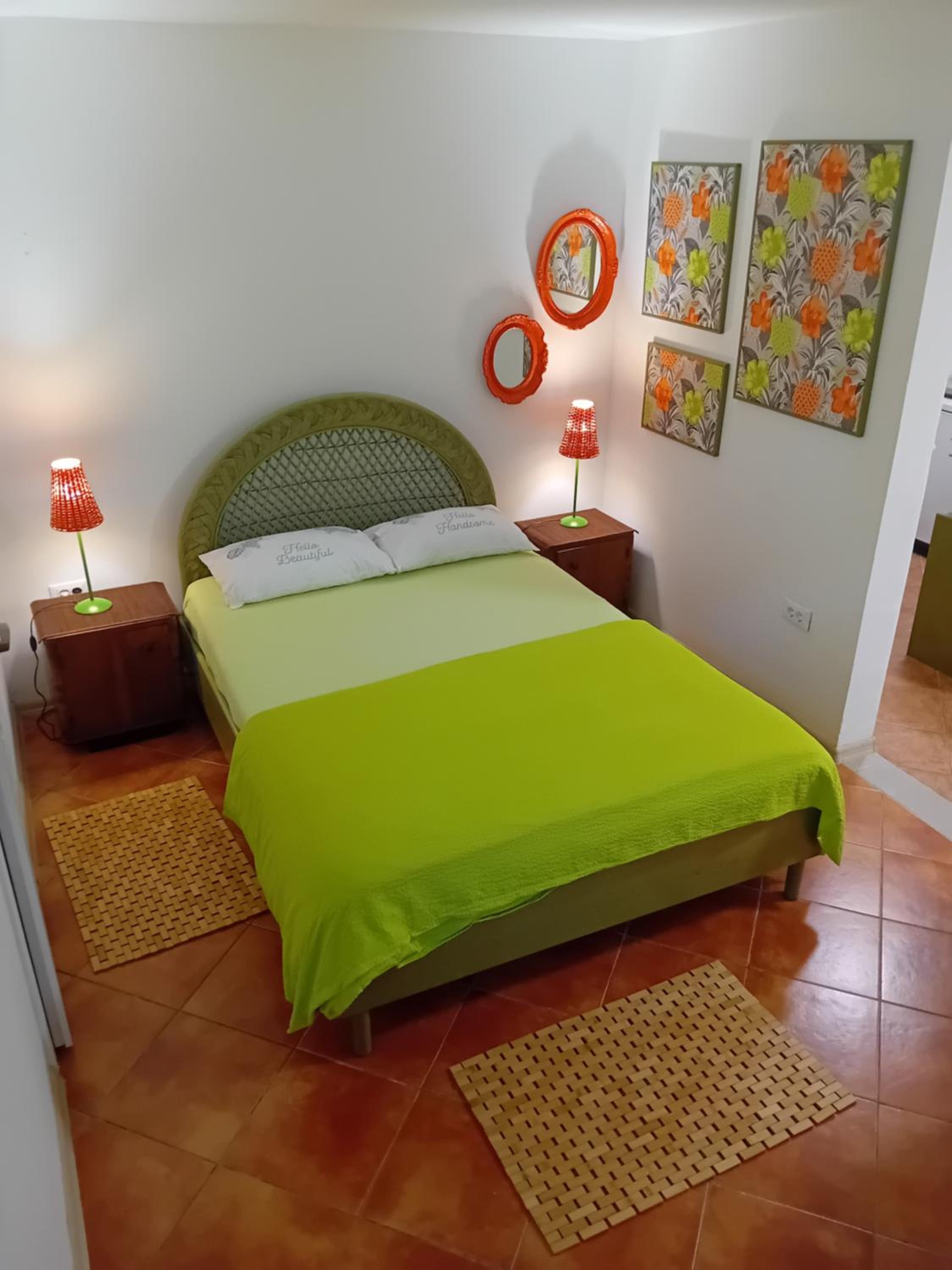 Studio Apartment - Photo 16