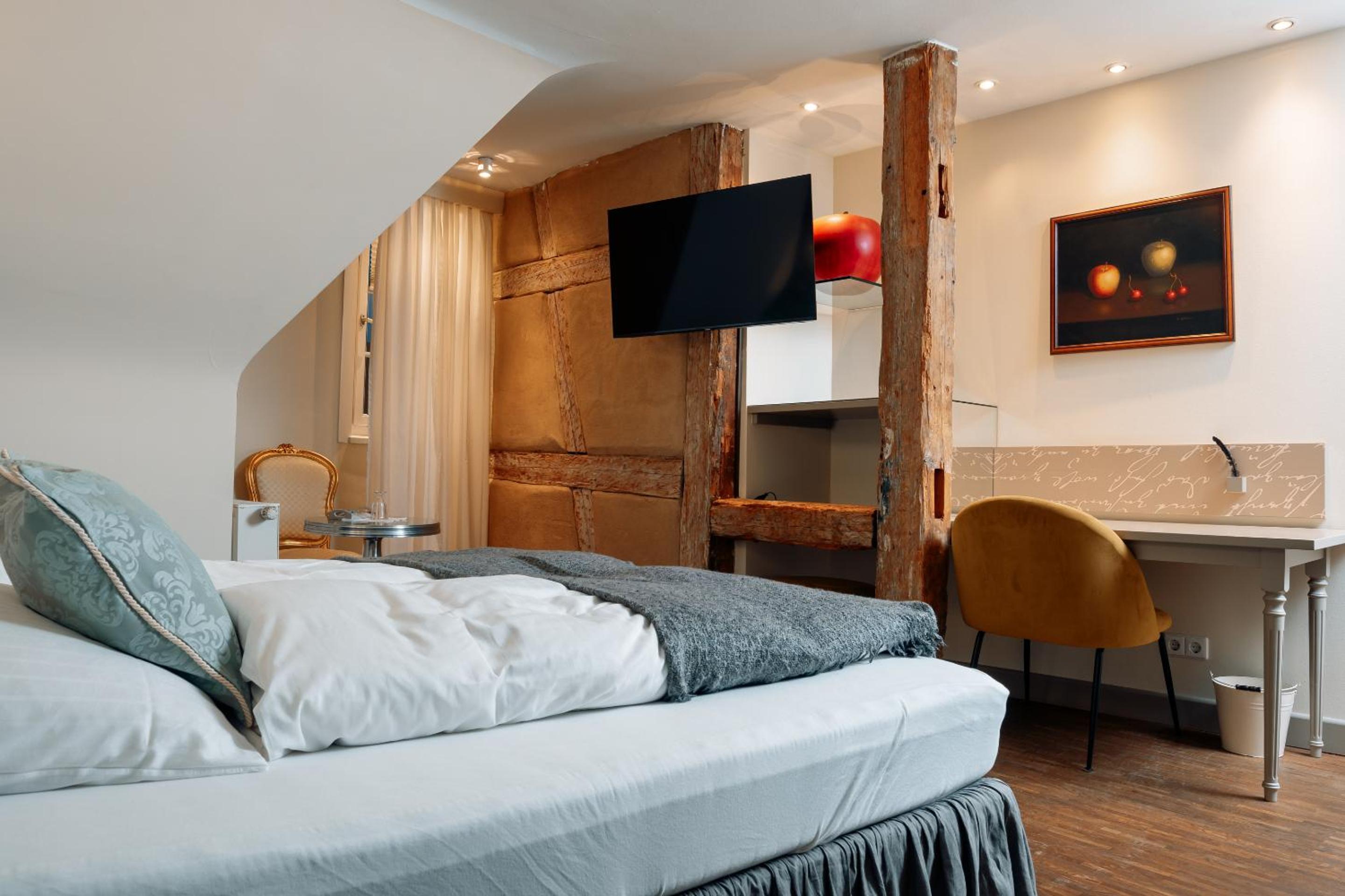 Large Double Room photo 3