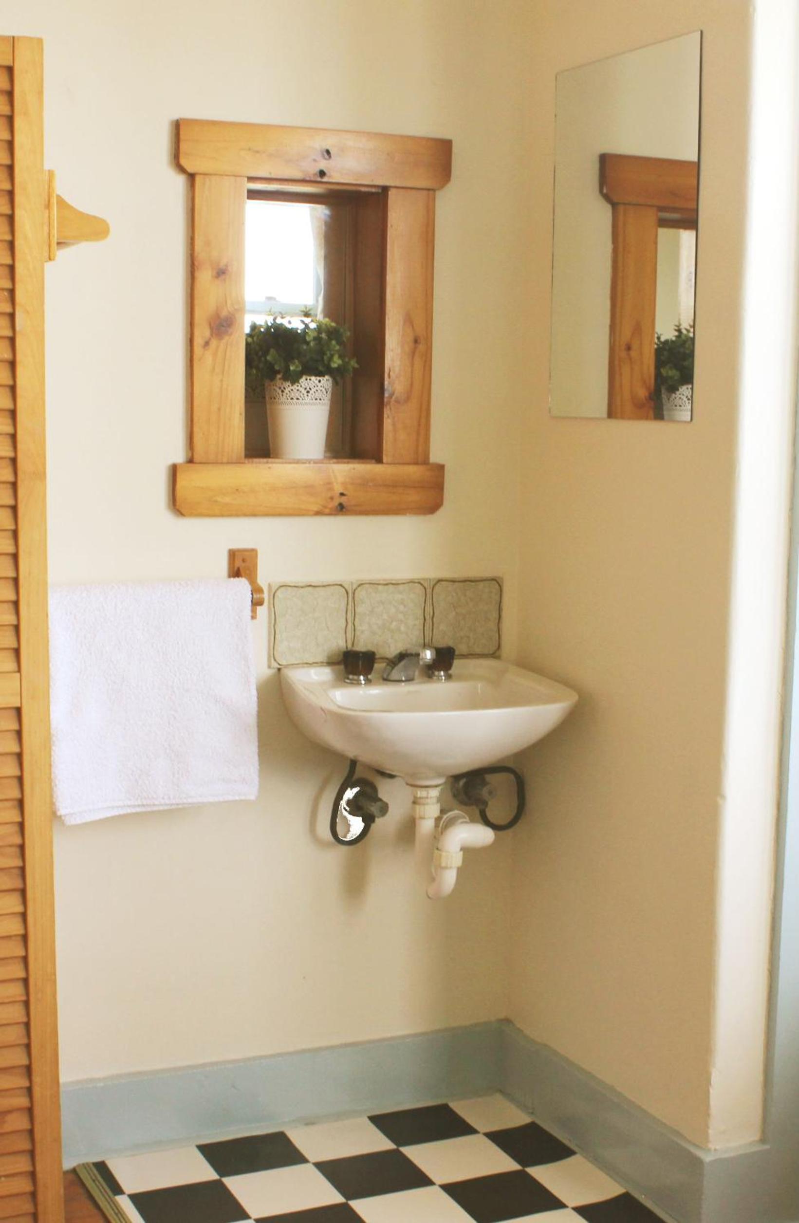 Single Room - Photo 3