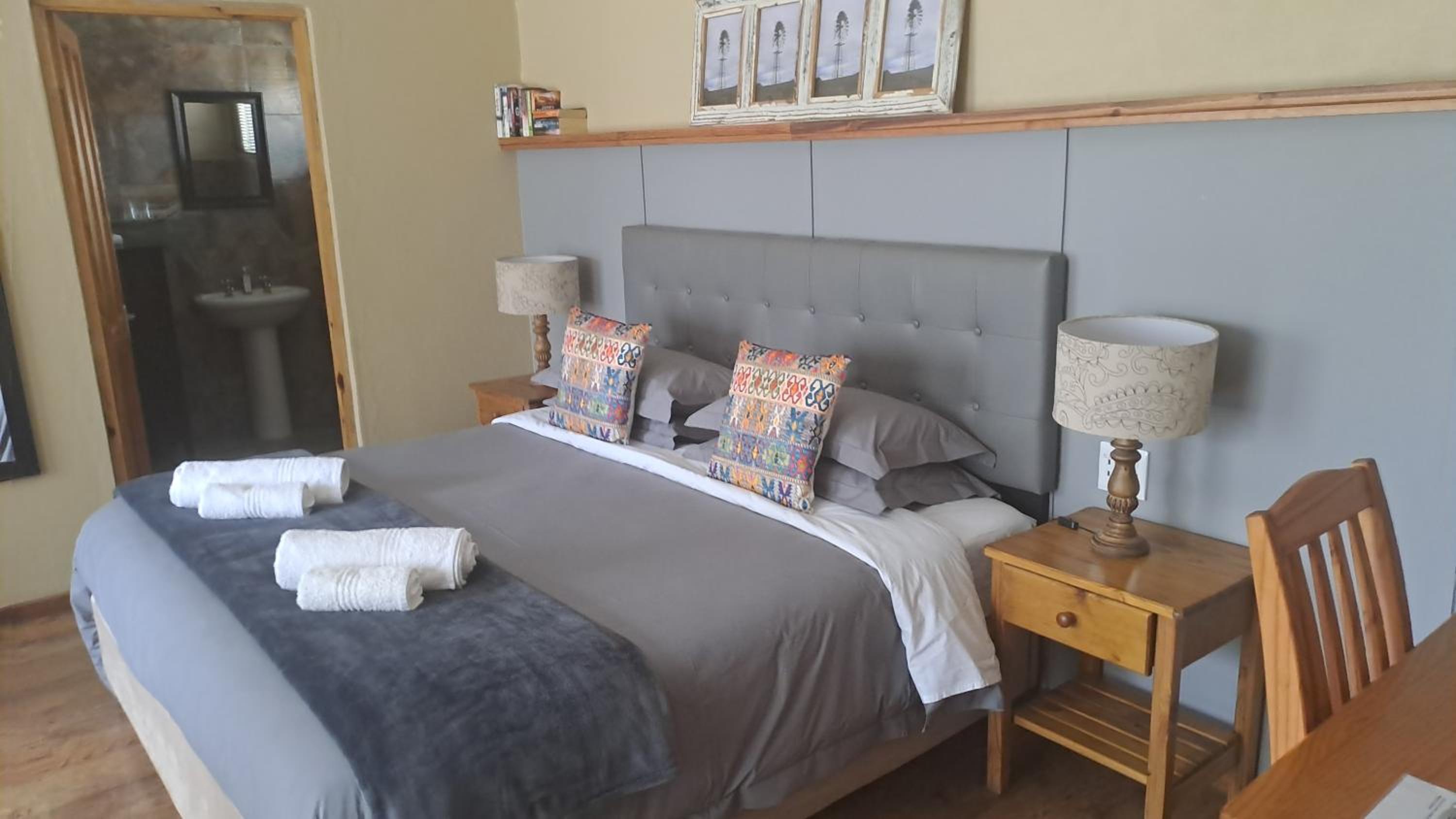 Deluxe King Room photo 2