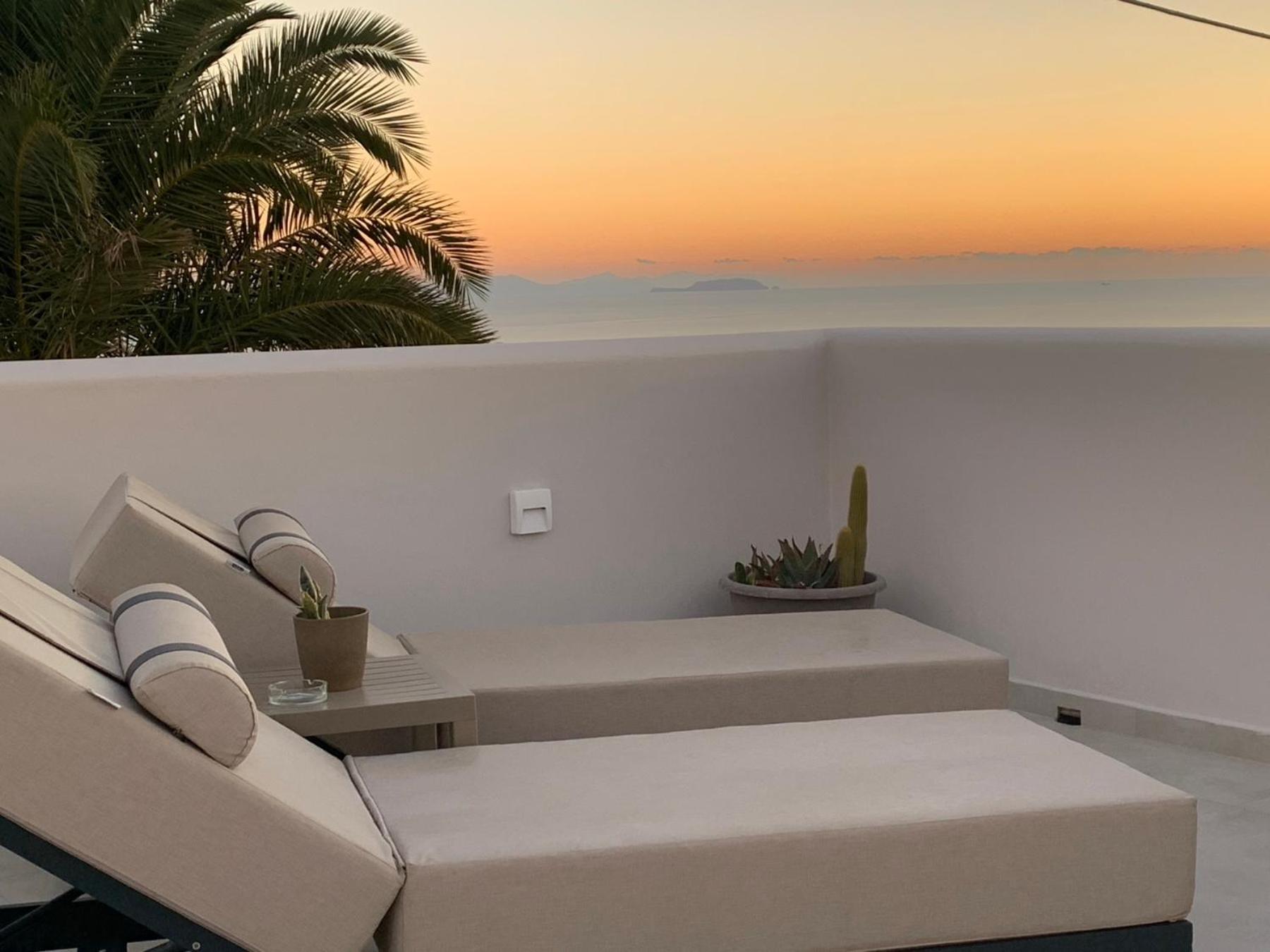 Suite with Hot Tub photo 3