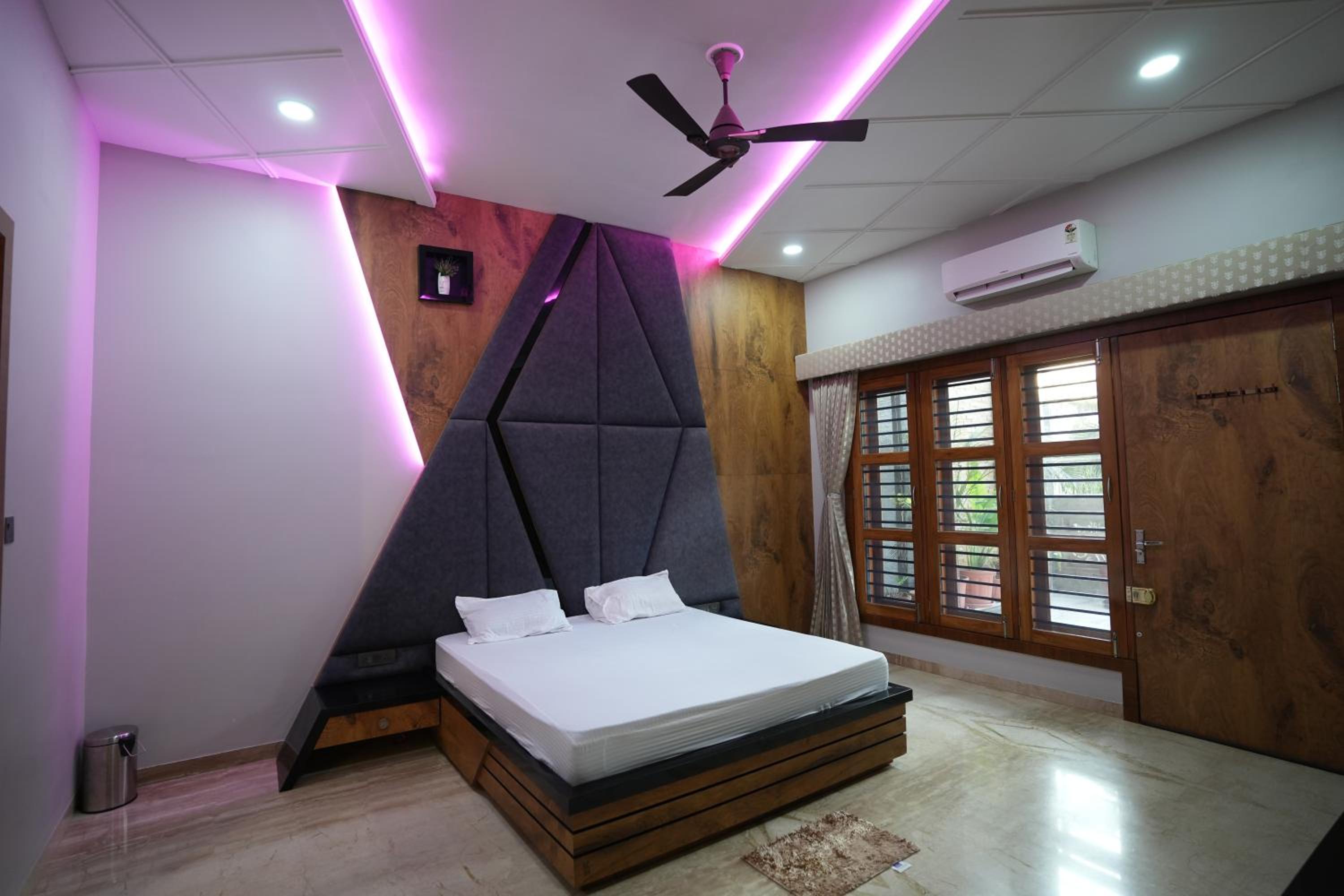 King Suite with Balcony