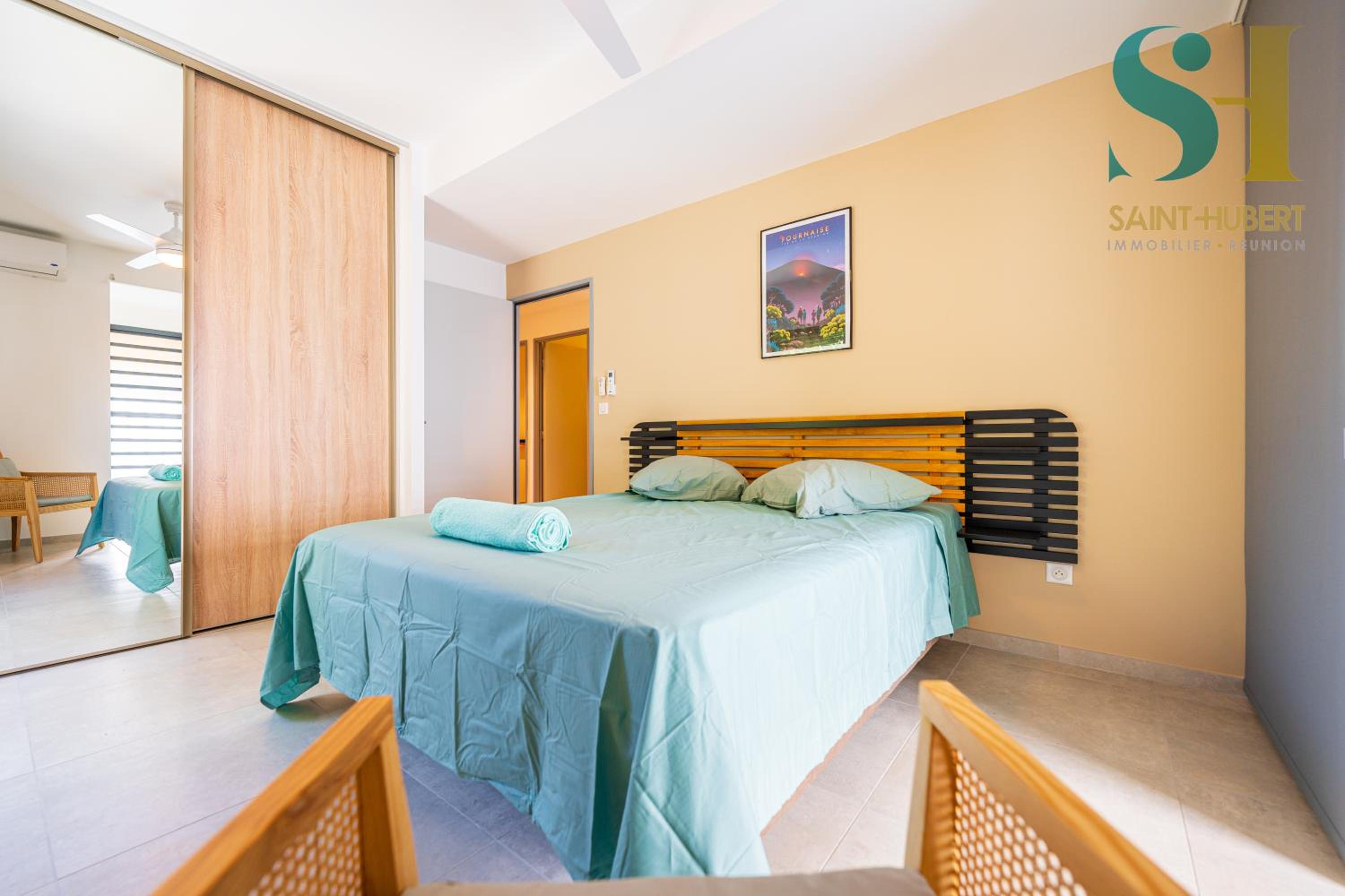 Three-Bedroom Apartment with Sea View photo 2