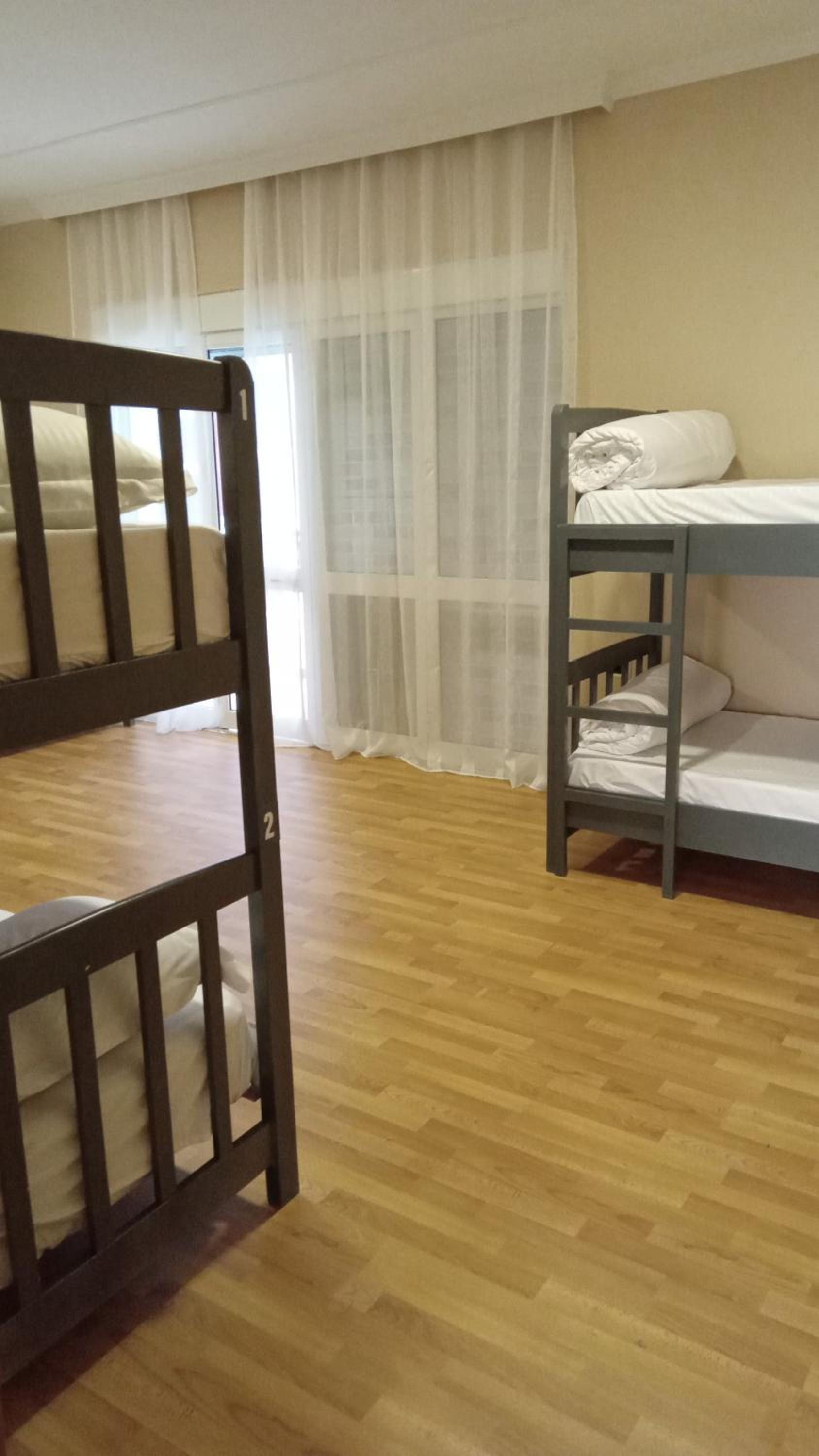 Bed in 8-Bed Dormitory Room photo 1
