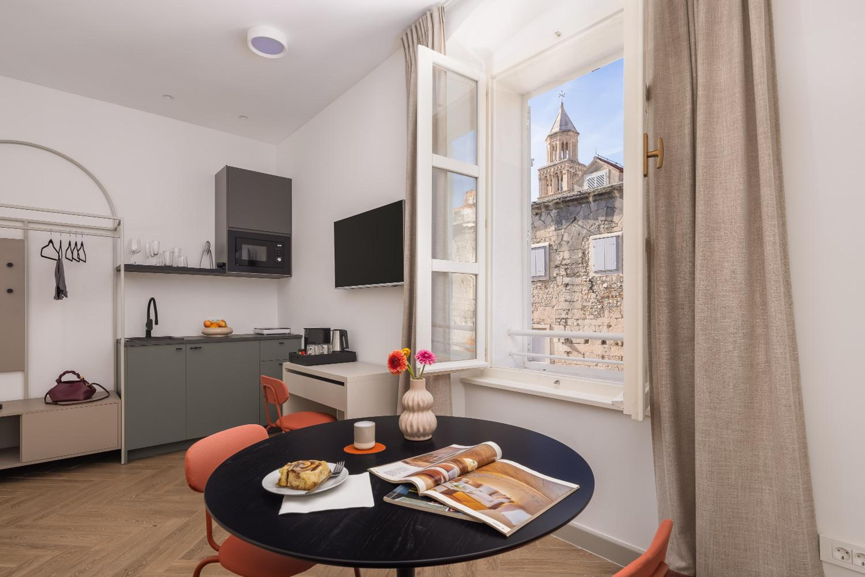 Suite with City View photo 1