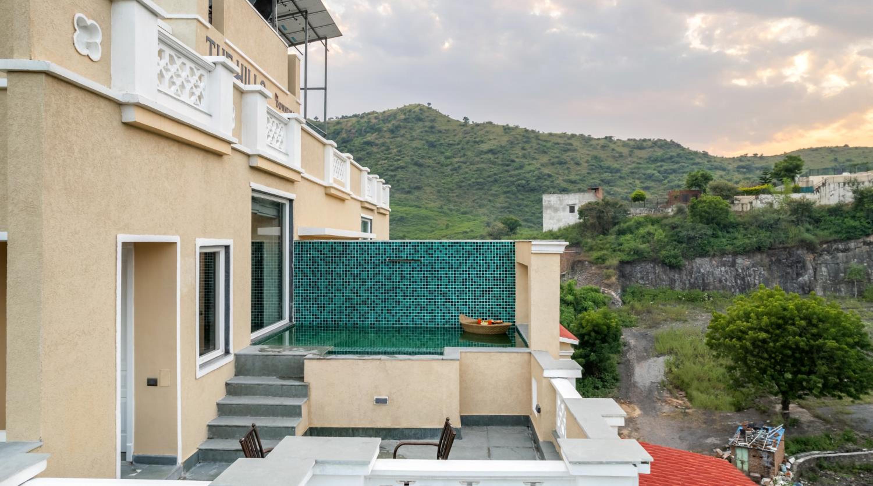 Double Room with Pool View photo 2