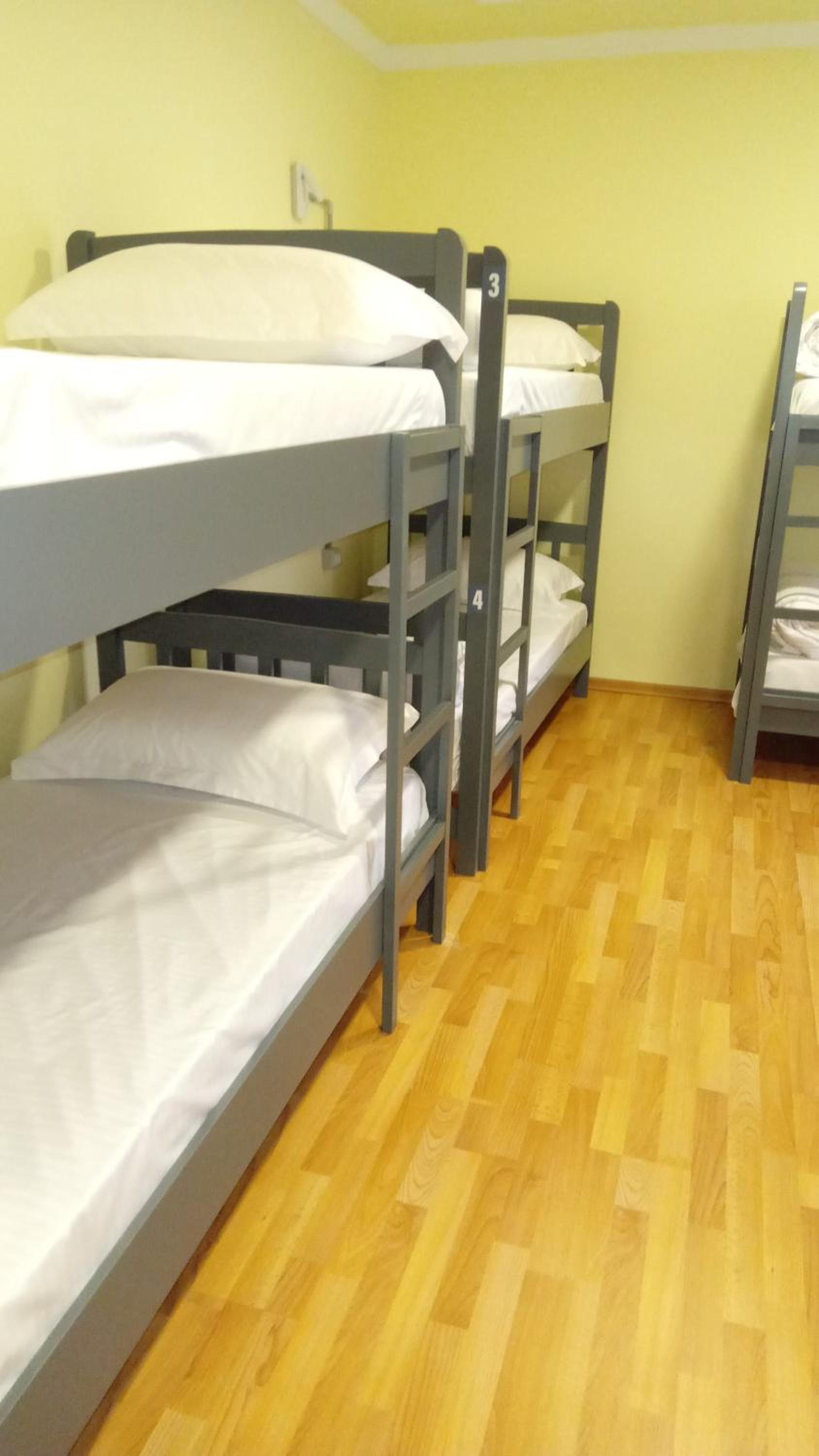 Bed in 8-Bed Mixed Dormitory Room photo 2
