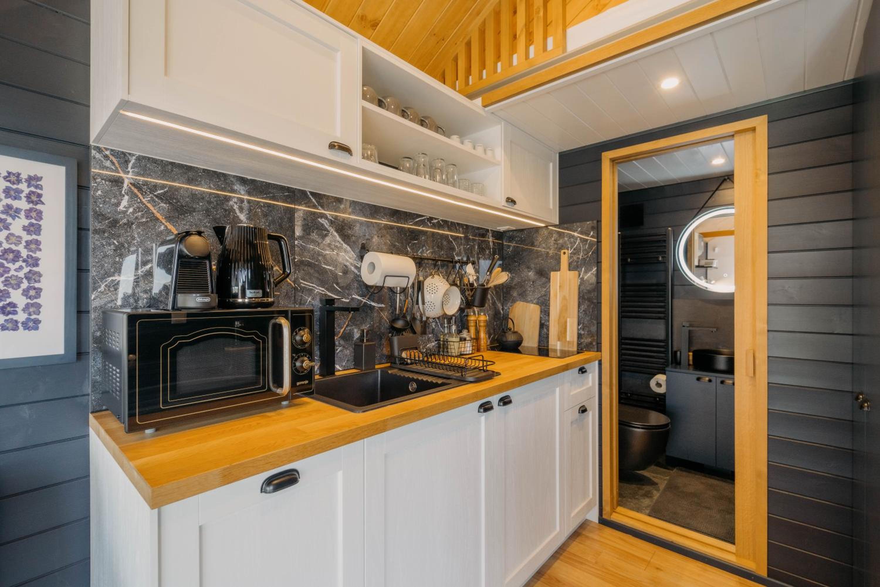 One-Bedroom House photo 2