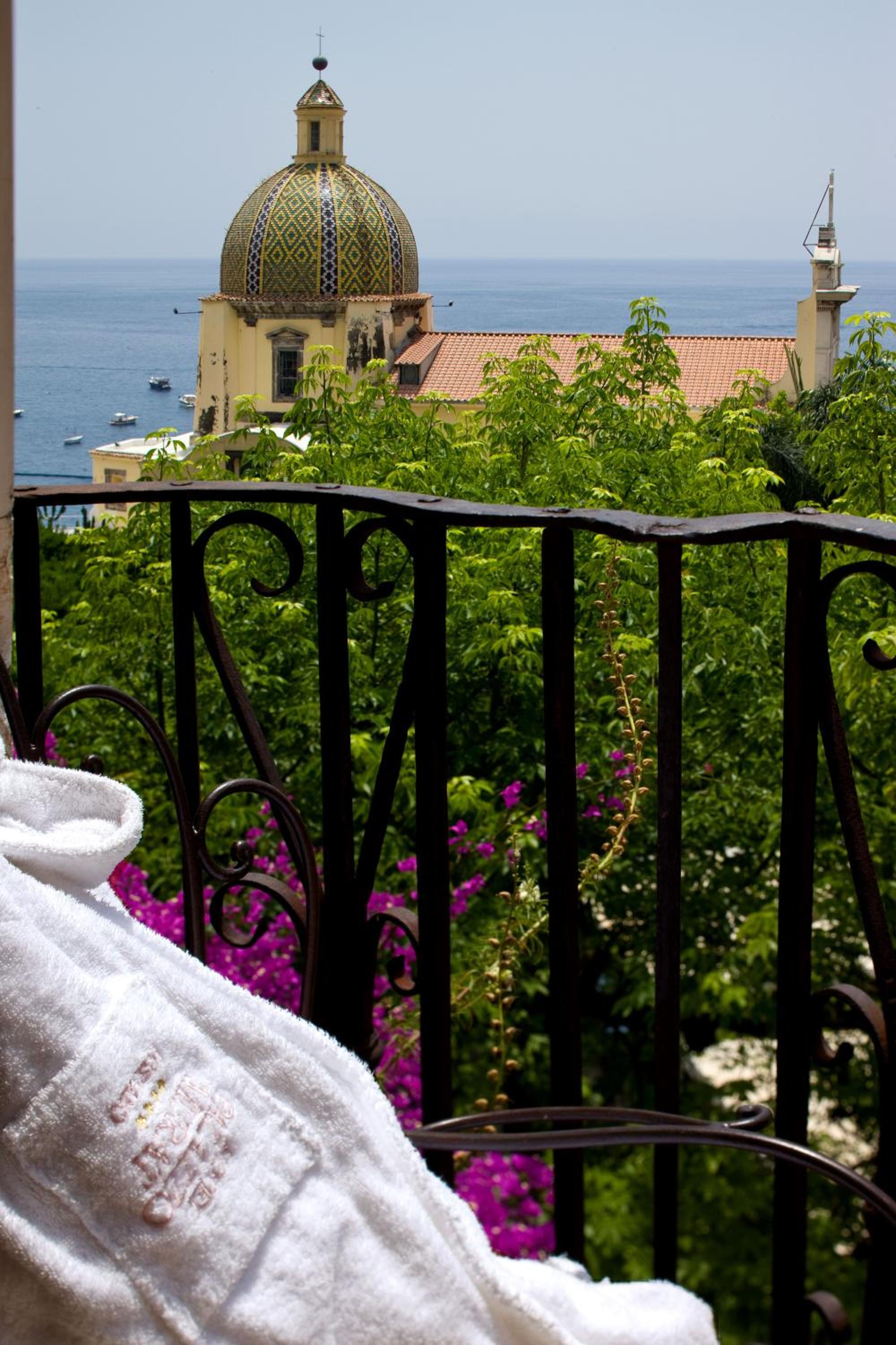Deluxe Double Room with Sea View - Photo 8