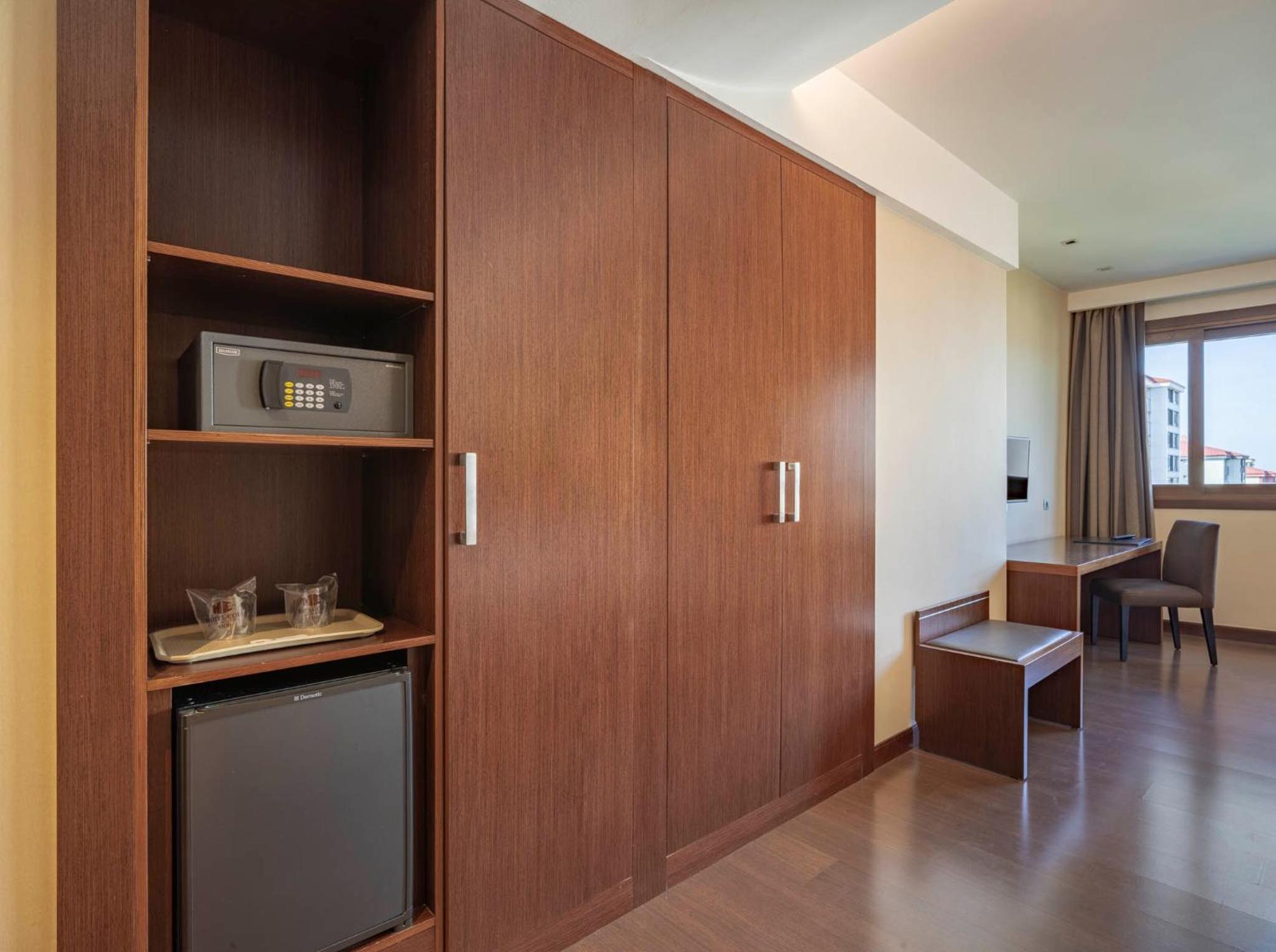 Double or Twin Room - Photo 3