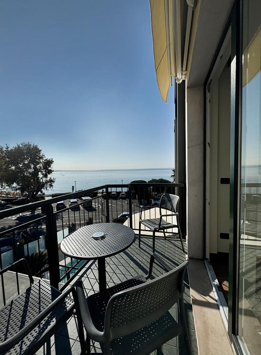 Double Room with Pool View photo 2