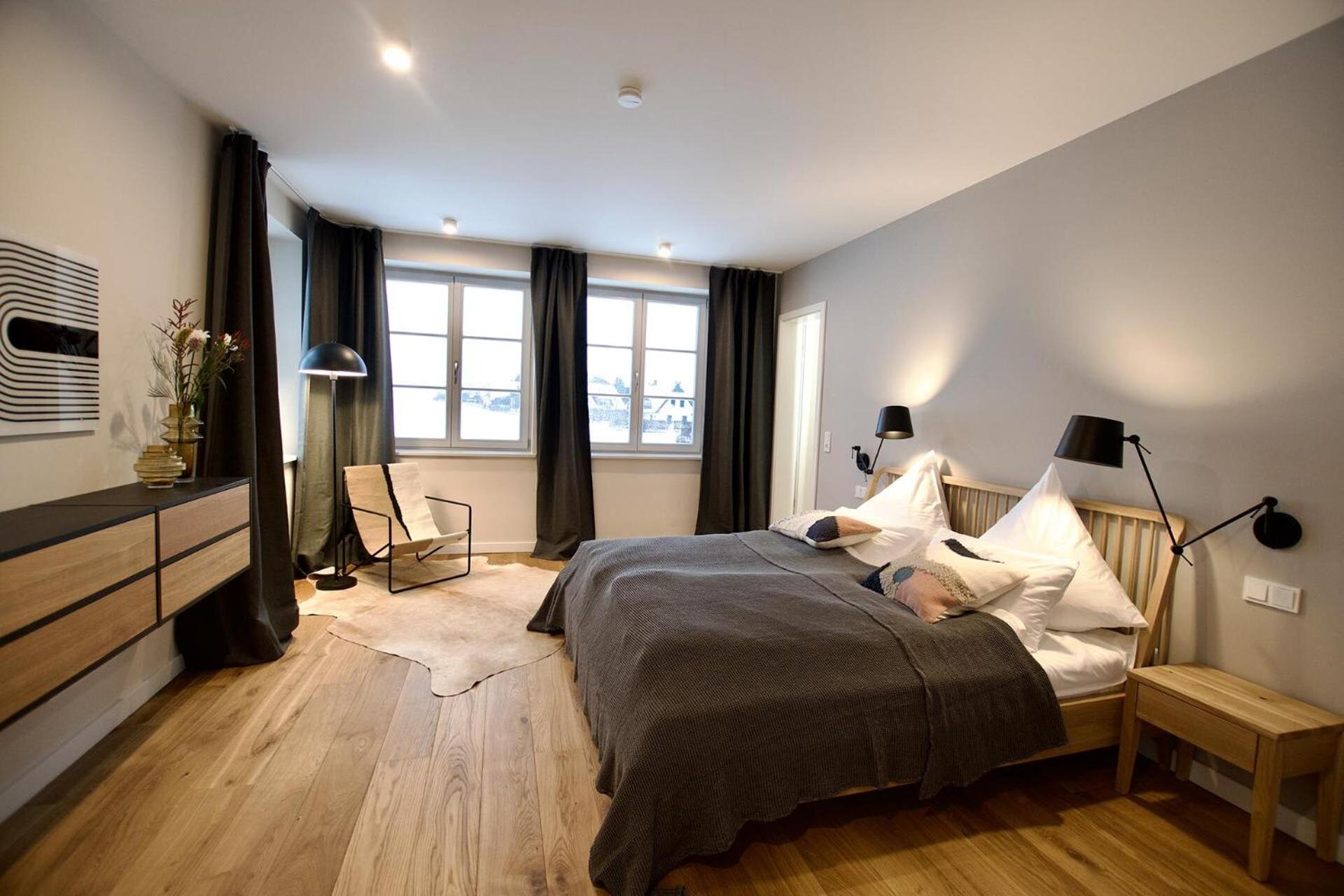 Deluxe One-Bedroom Apartment with Ocean View photo 2