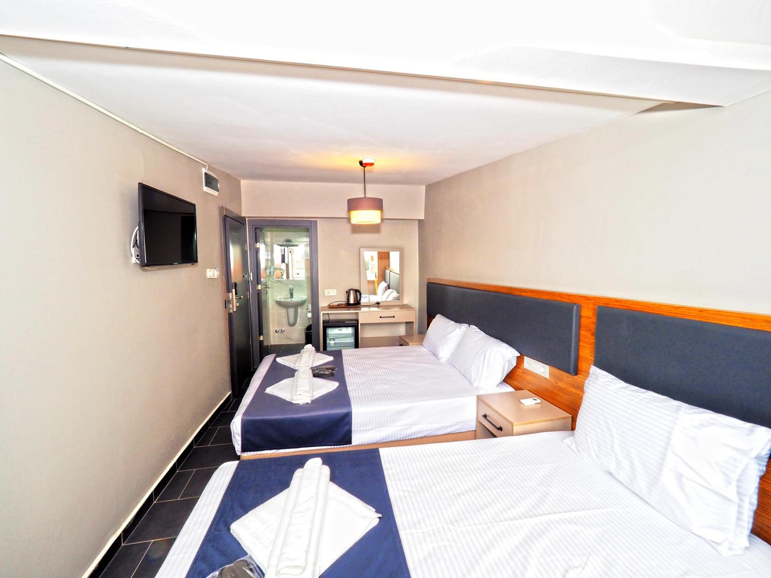 Deluxe Triple Room with Sea View photo 1