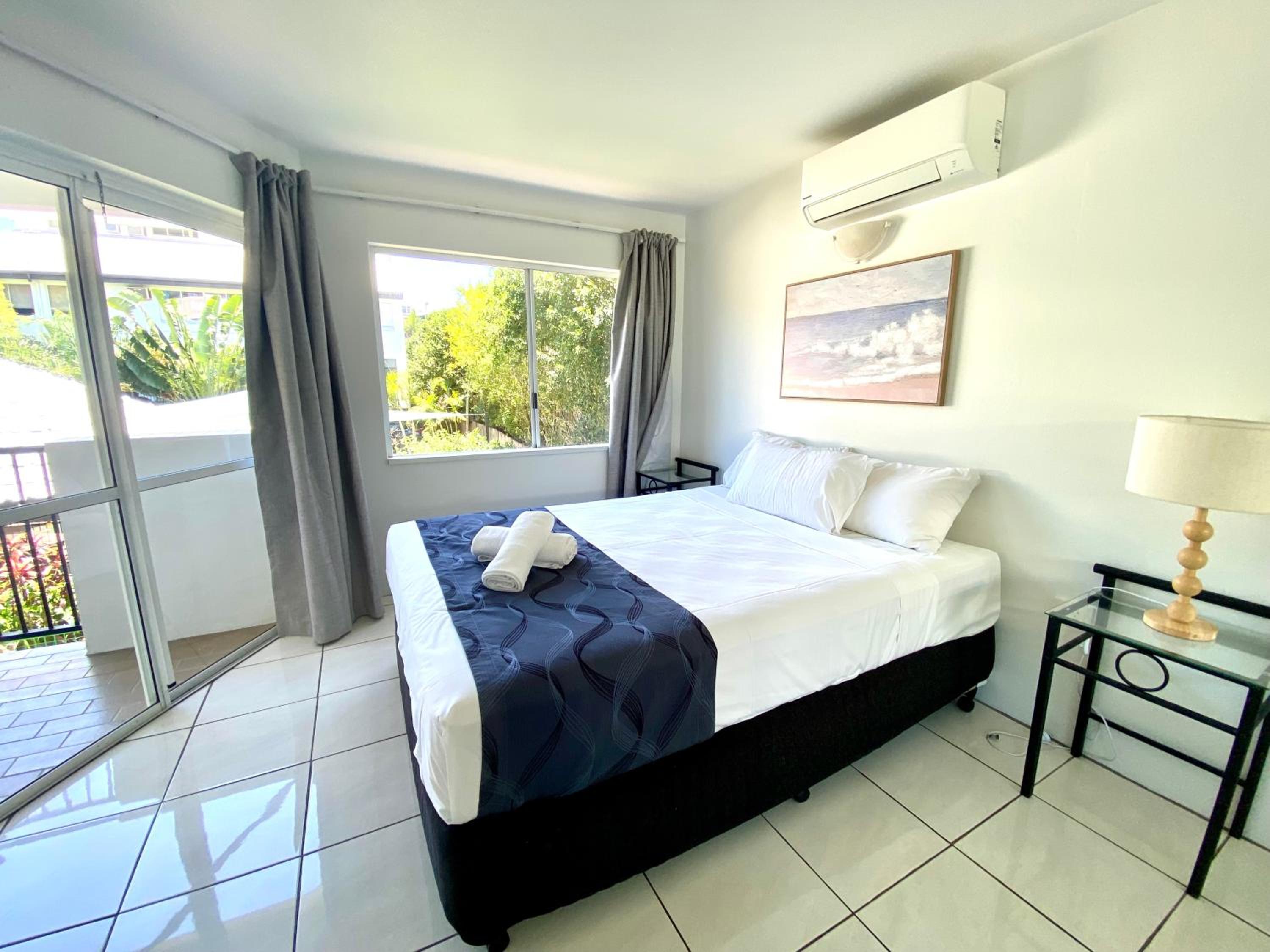 Apartment with Pool View  - Photo 7