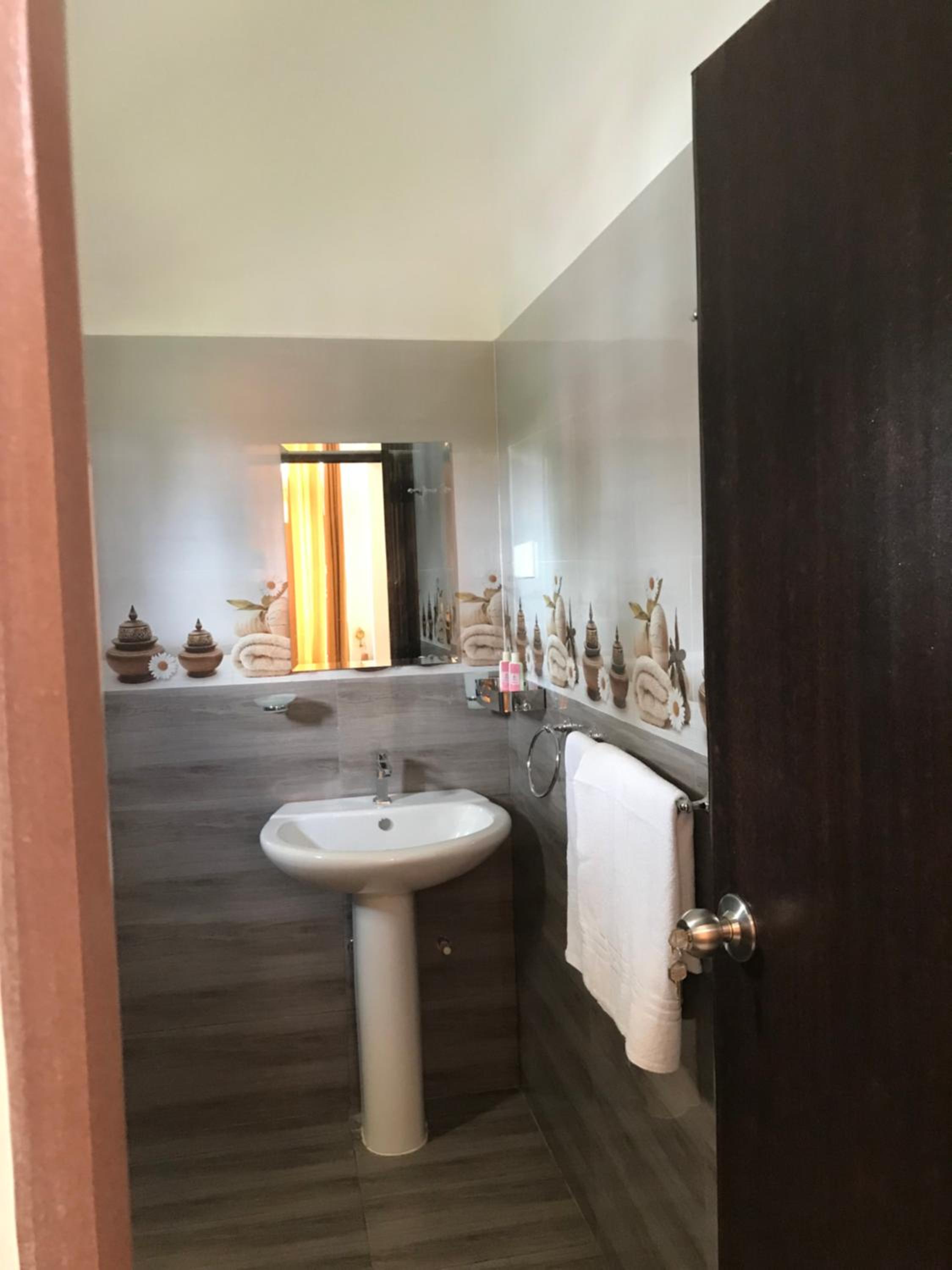 Single Room photo 3