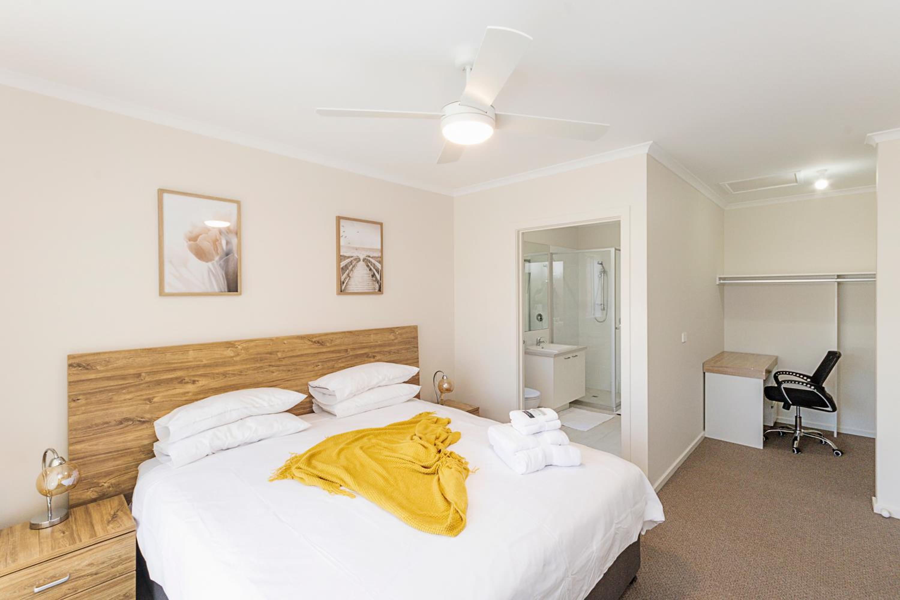 Double Room with Private Bathroom photo 2