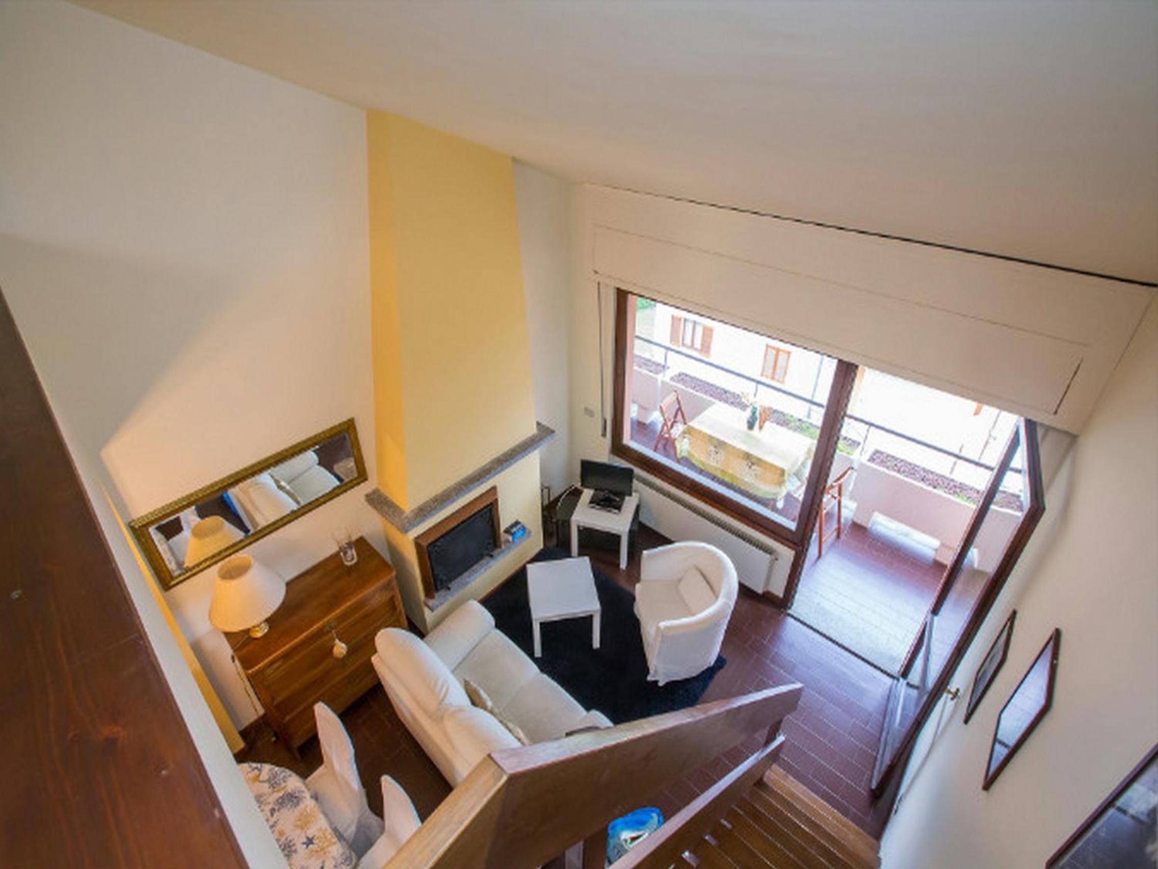 Apartment with Lake View photo 2