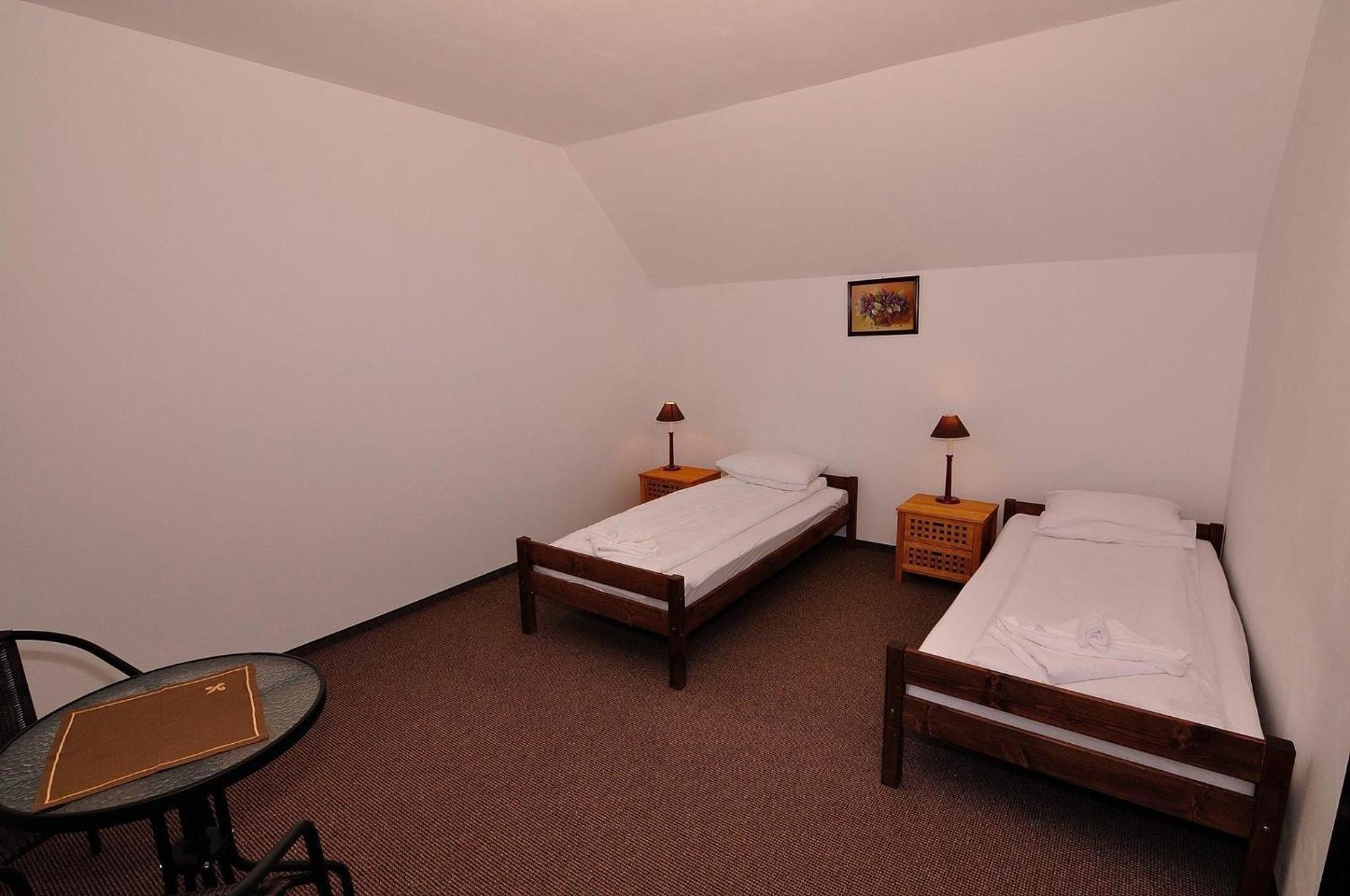 Family Room - Photo 4