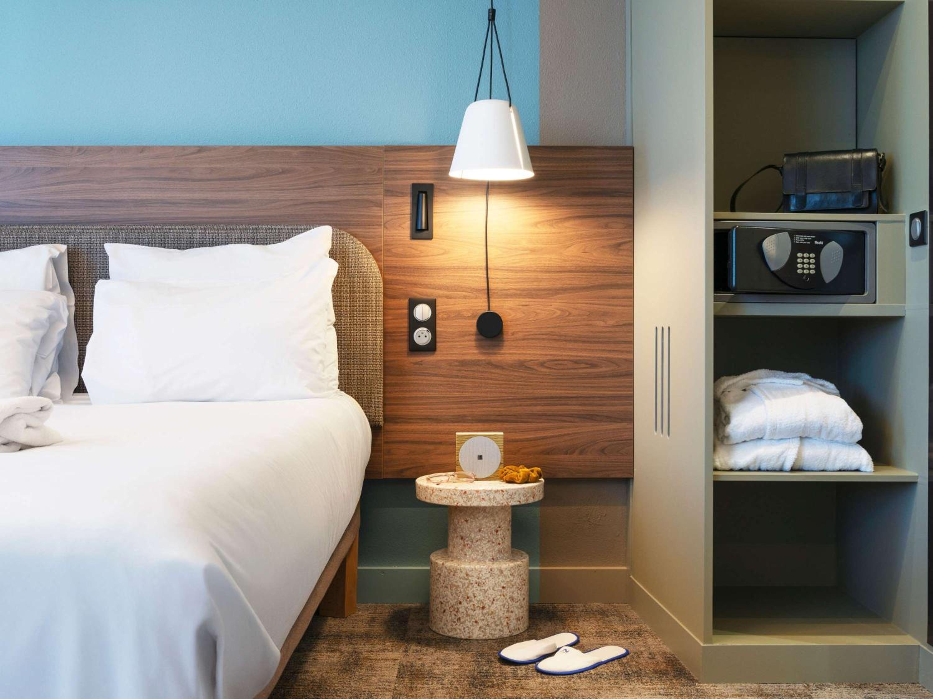 Executive Suite - Photo 1