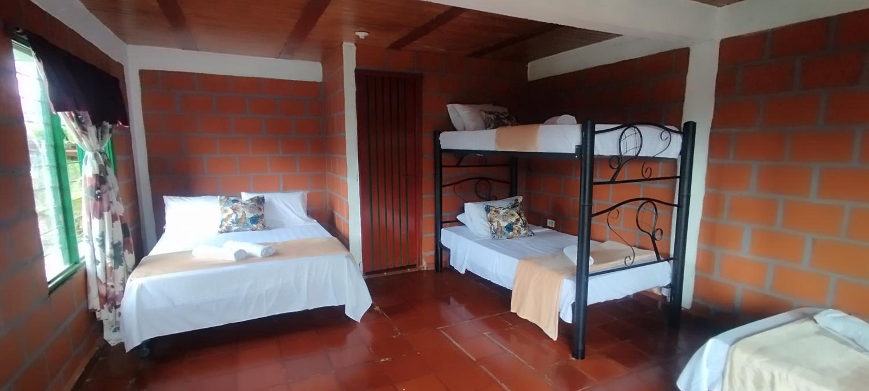 Quadruple Room With Private Bathroom photo 1